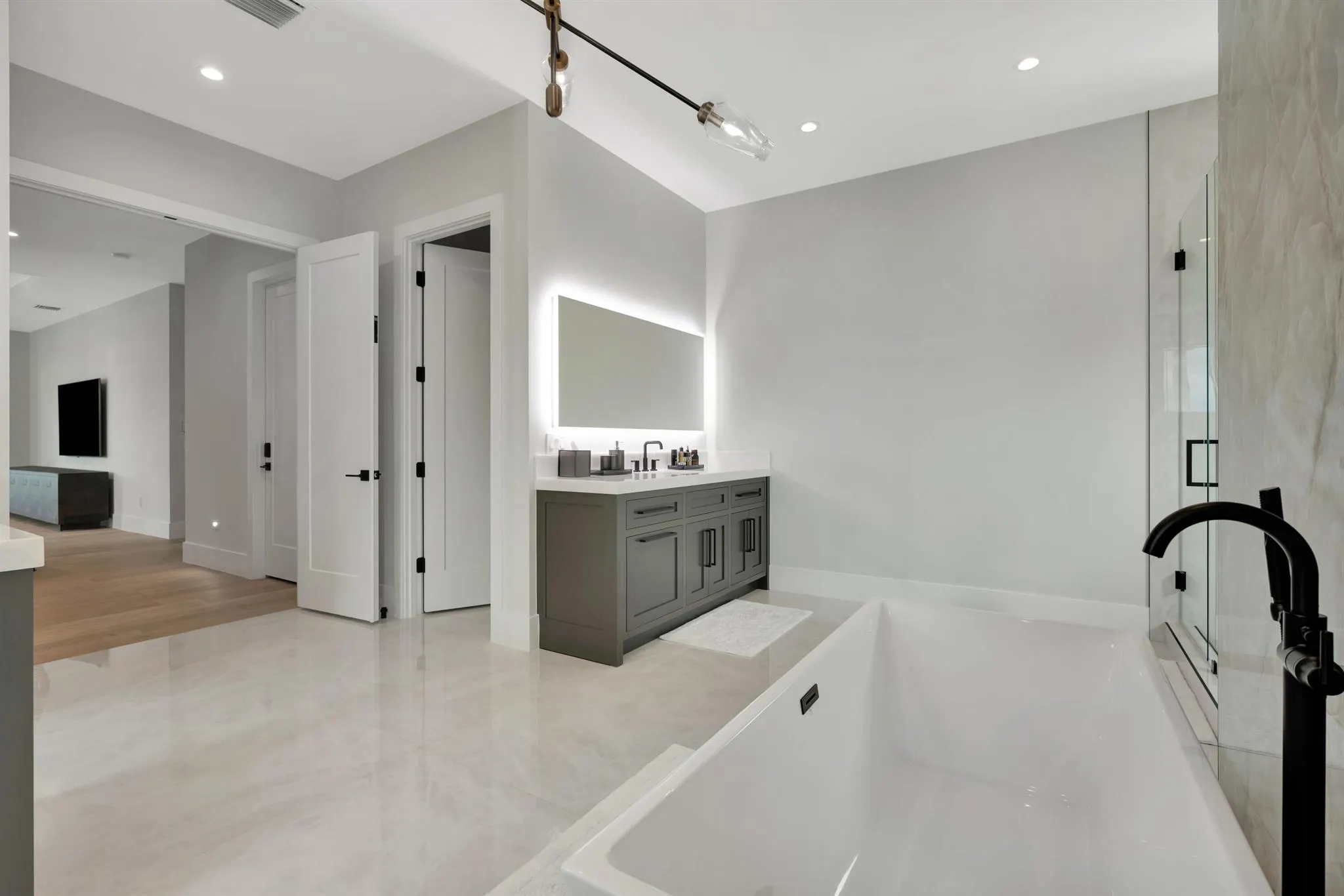 2143 Carib Circle