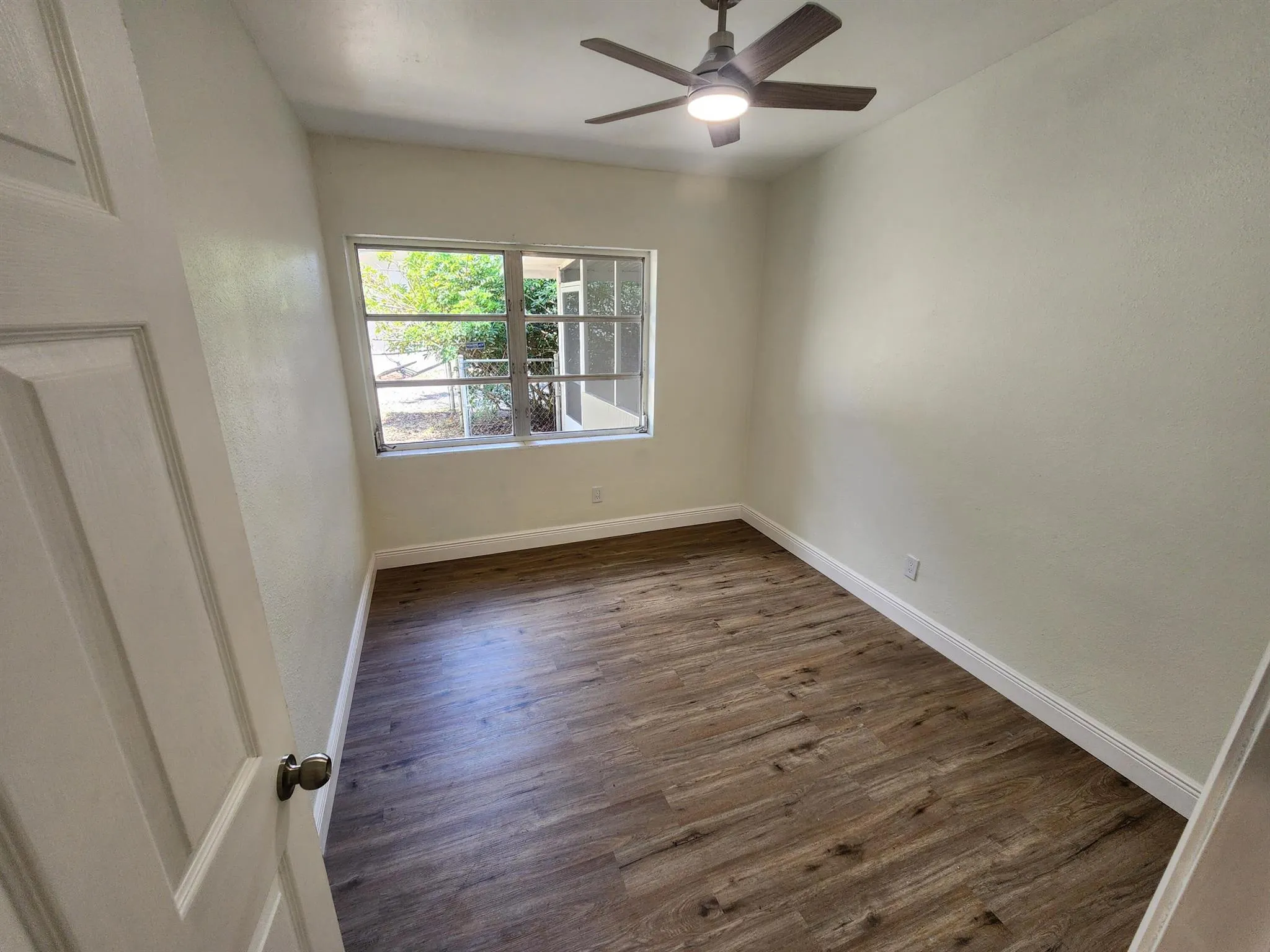 809 SE 10th Street