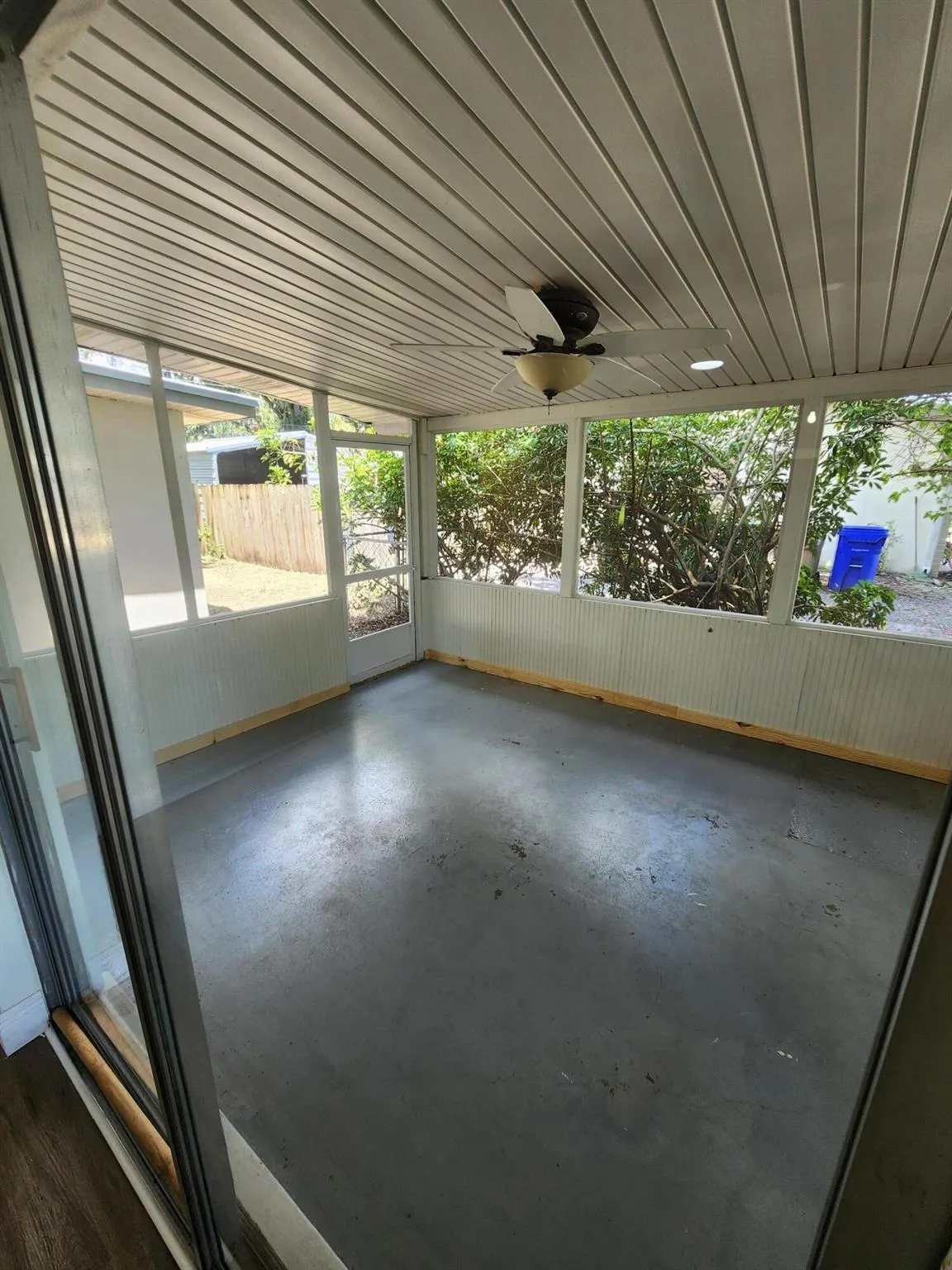 809 SE 10th Street