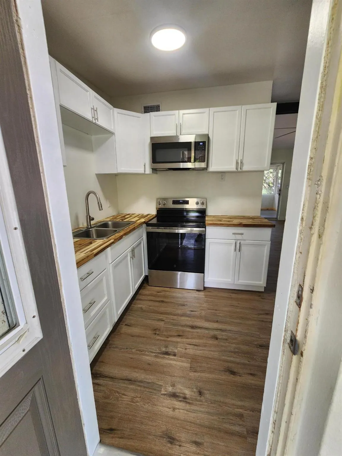 809 SE 10th Street