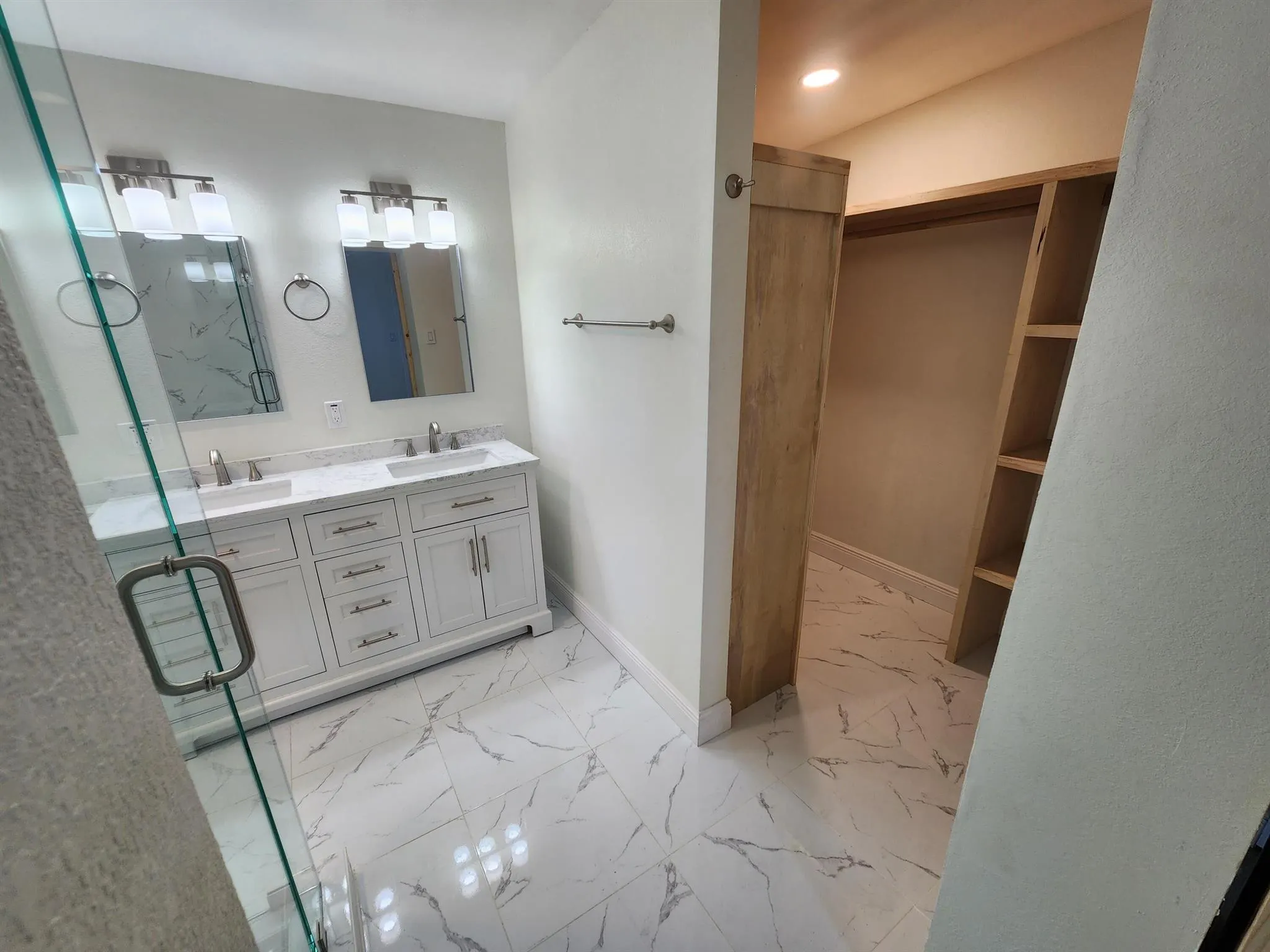 809 SE 10th Street