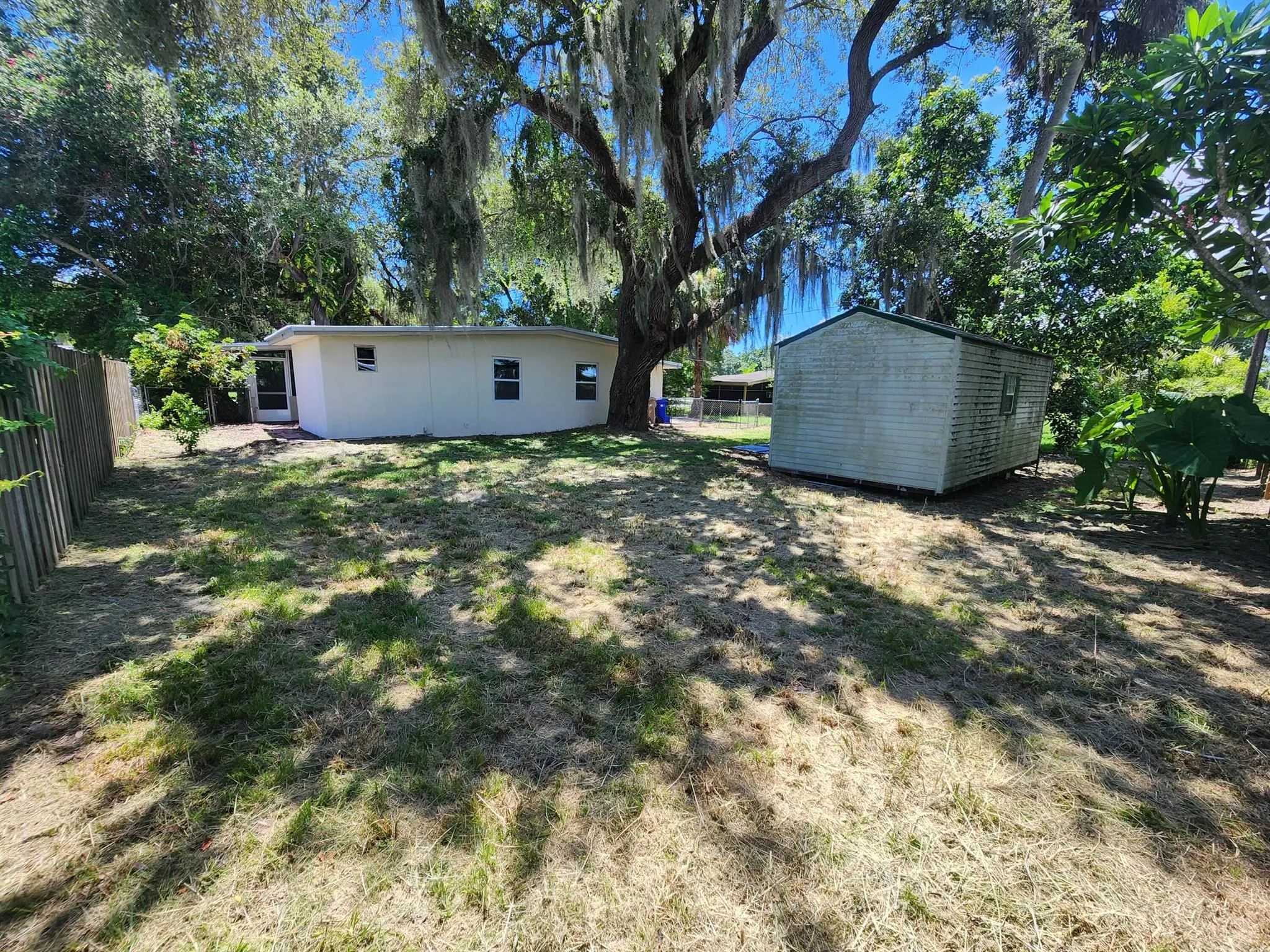 809 SE 10th Street