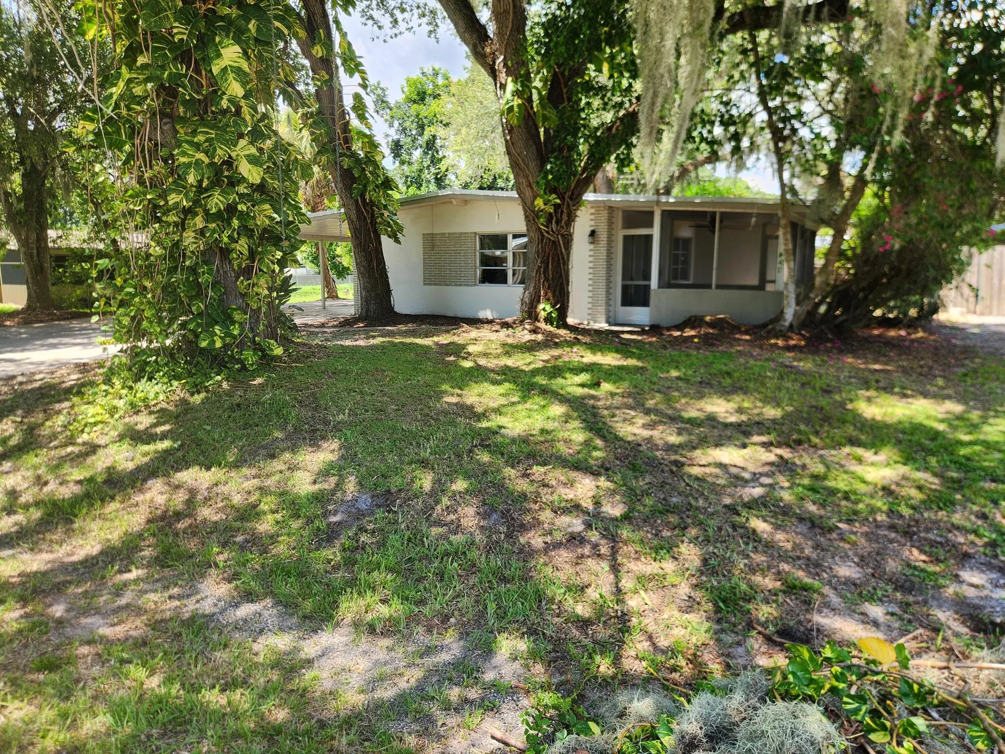 809 SE 10th Street