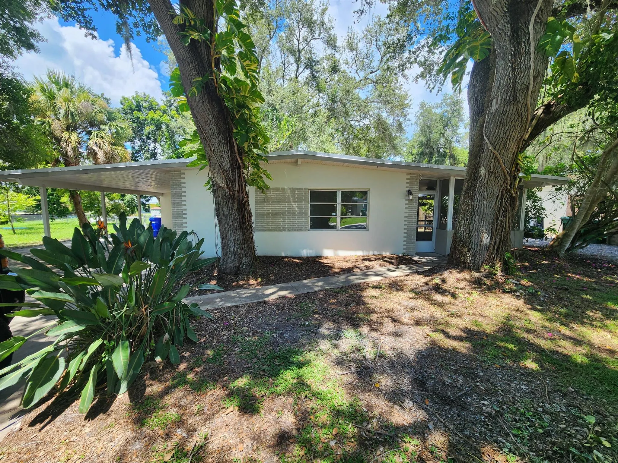 809 SE 10th Street
