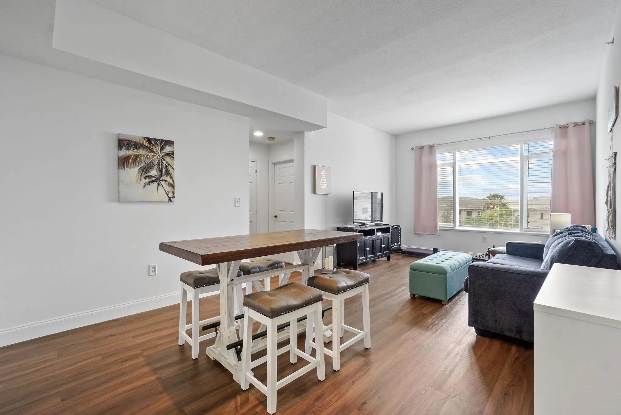 1200 Town Center Drive, #401
