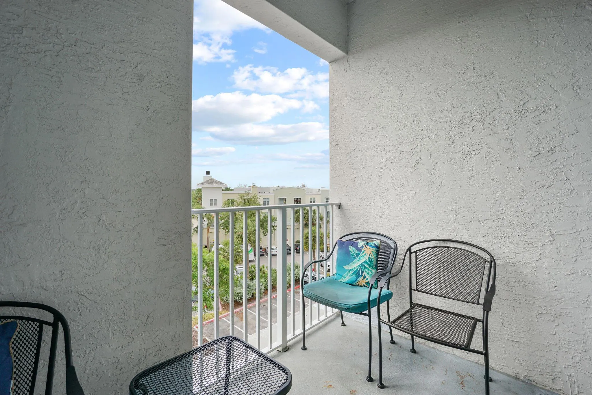 1200 Town Center Drive, #401