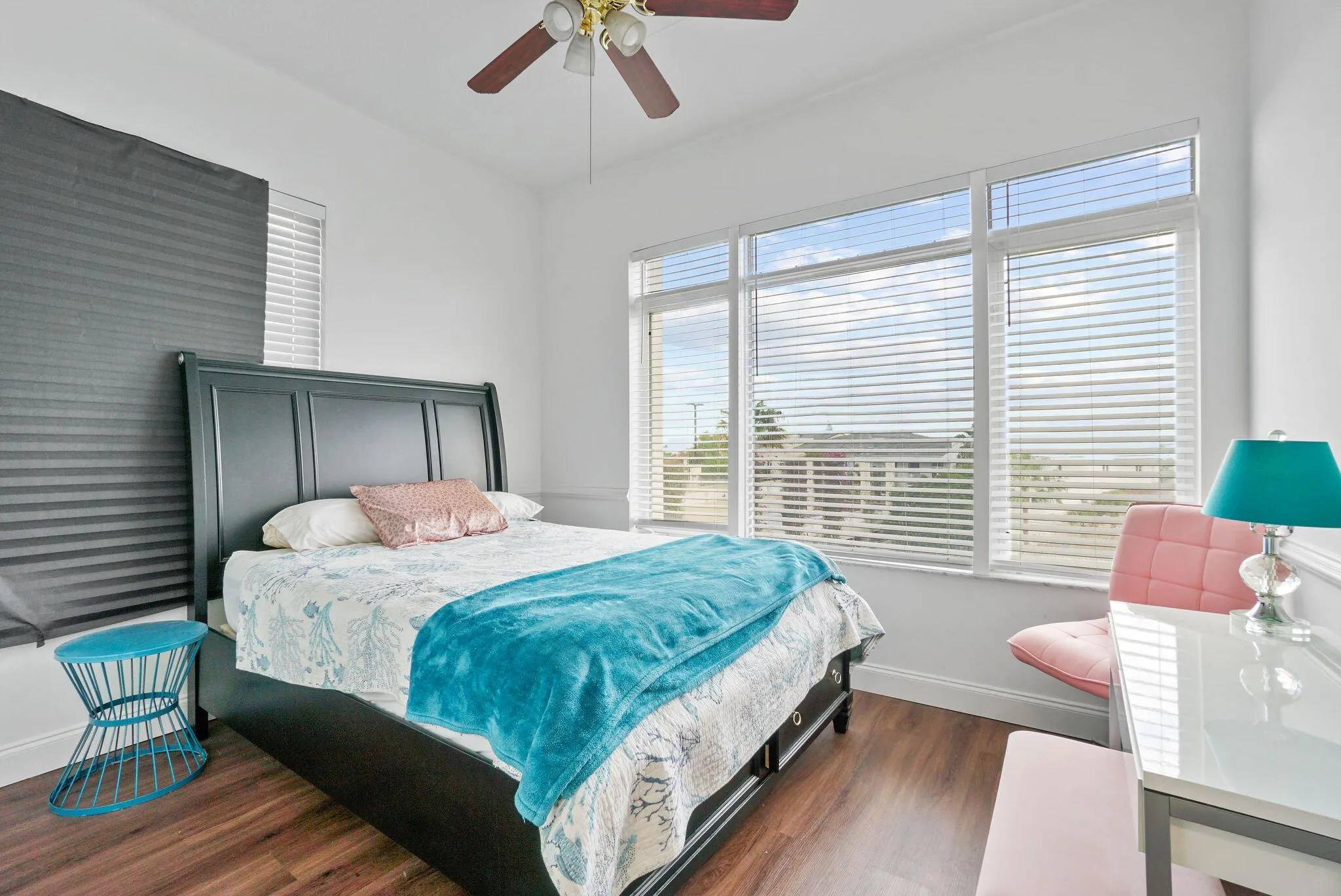 1200 Town Center Drive, #401