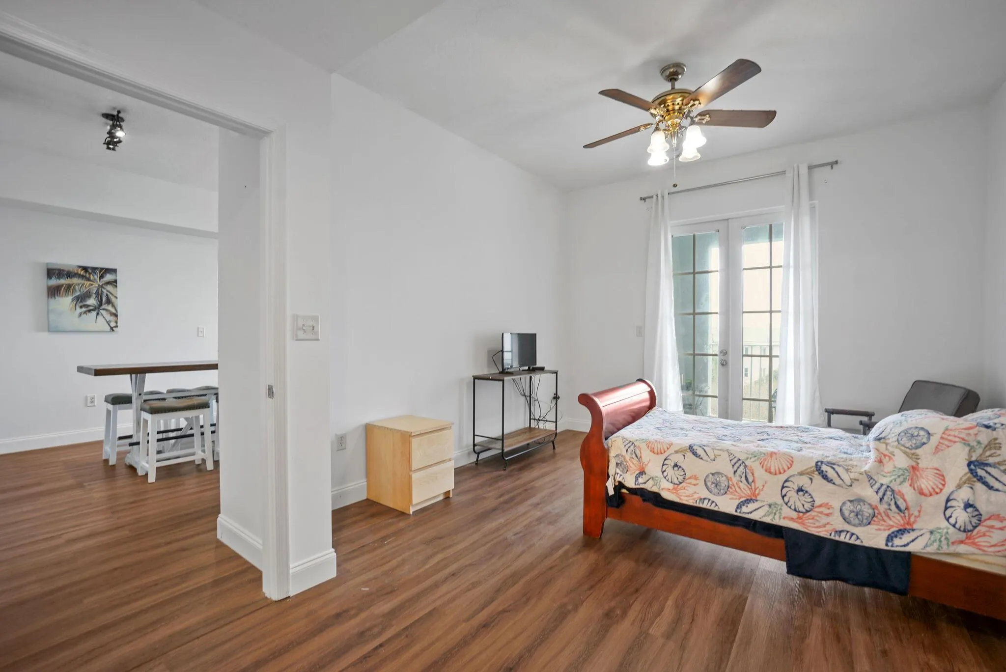 1200 Town Center Drive, #401