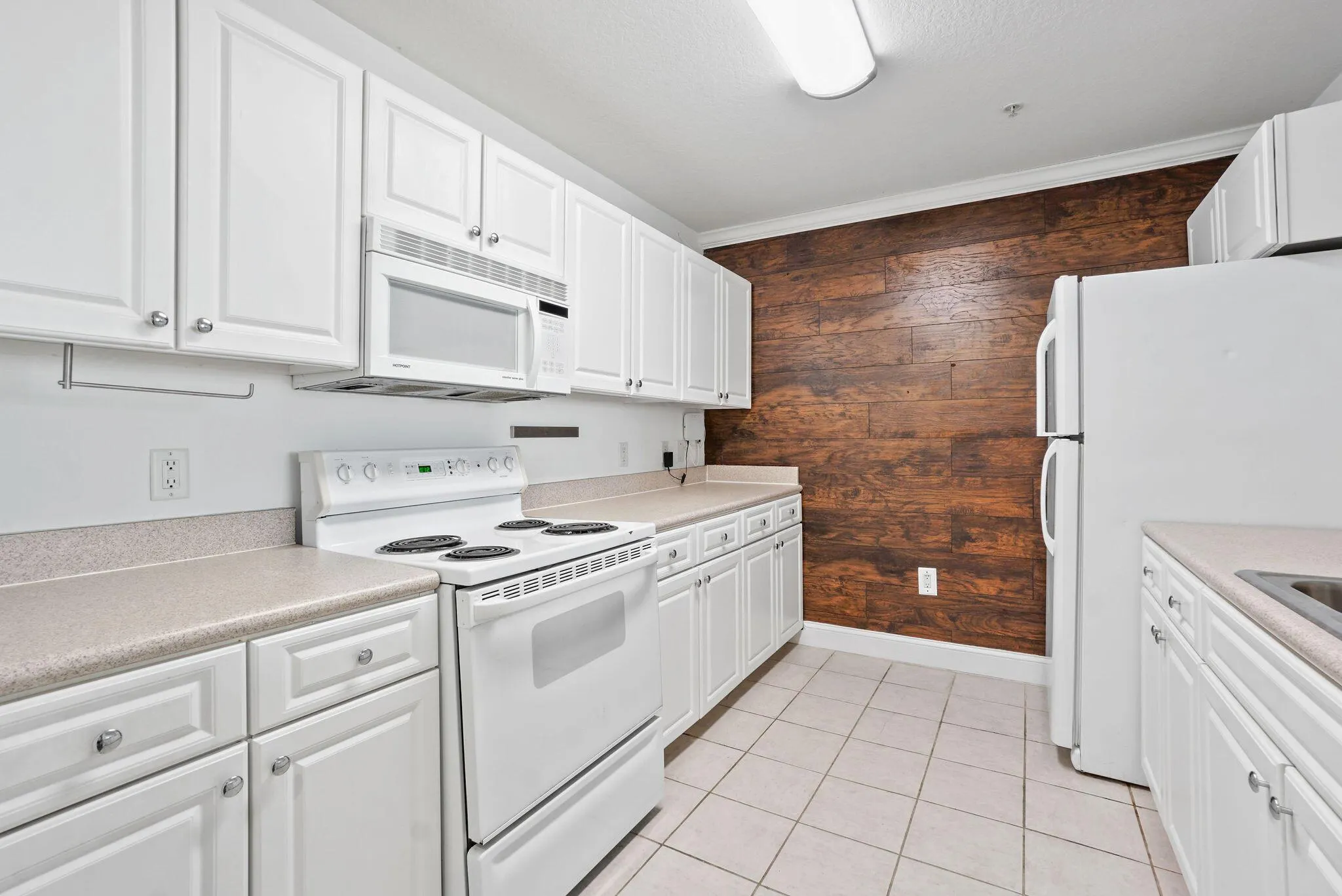 1200 Town Center Drive, #401