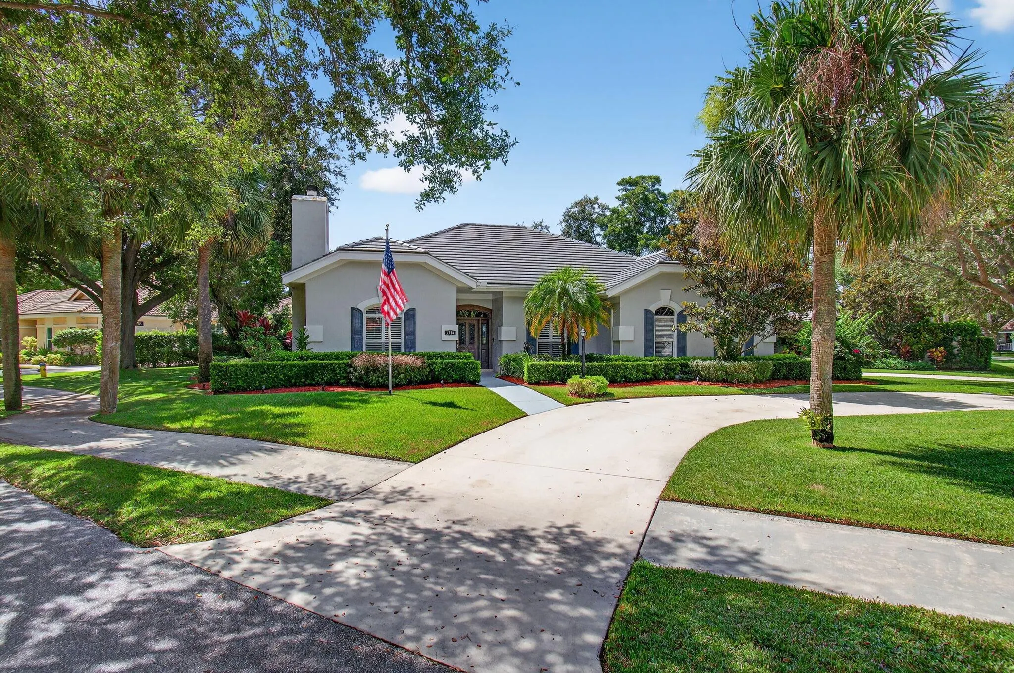 2736 Devon Court