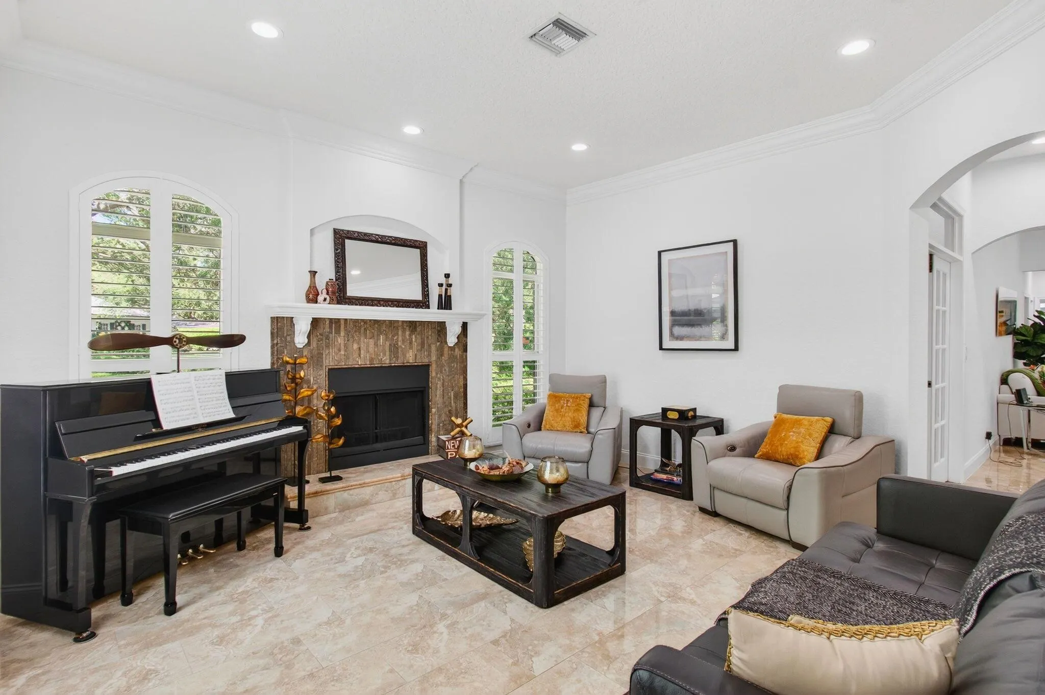 2736 Devon Court