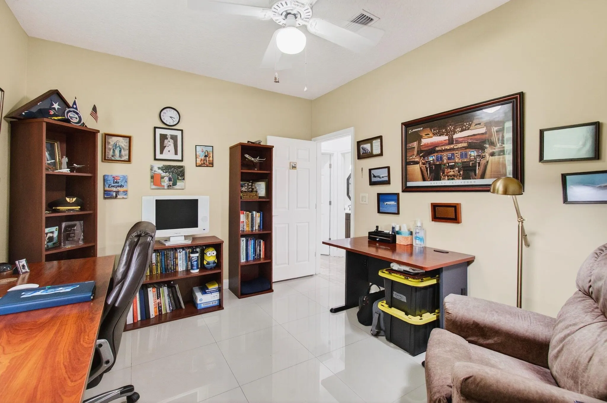 2736 Devon Court
