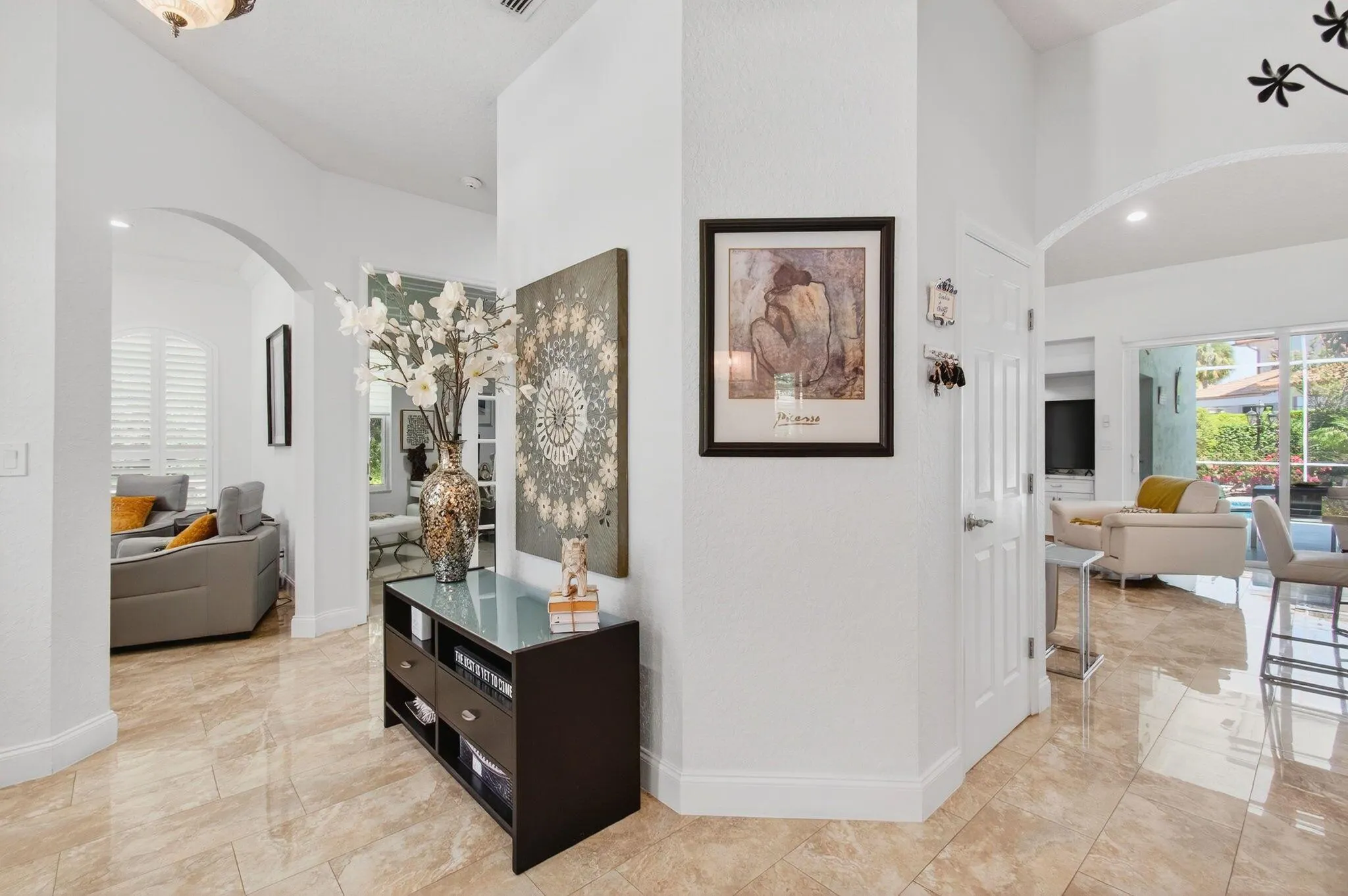 2736 Devon Court