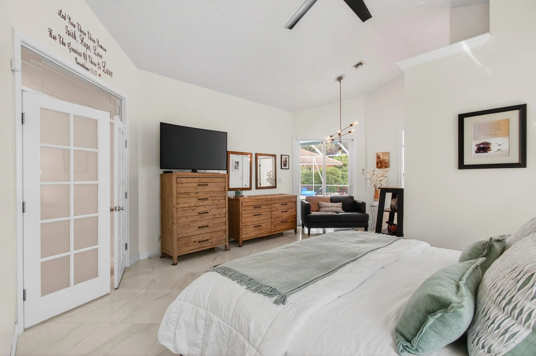 2736 Devon Court