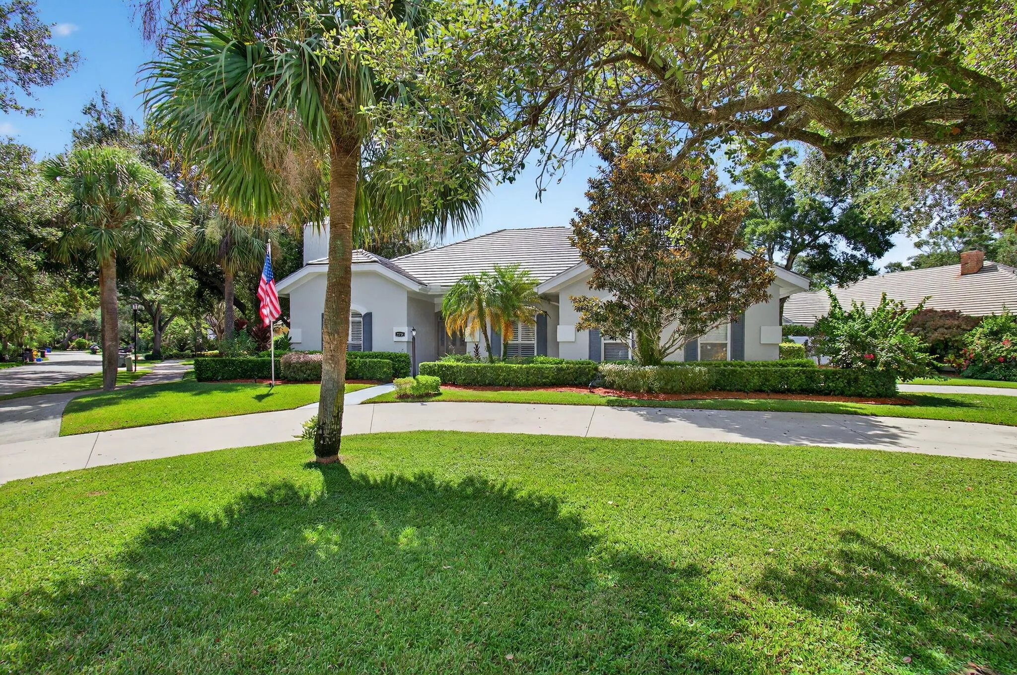 2736 Devon Court
