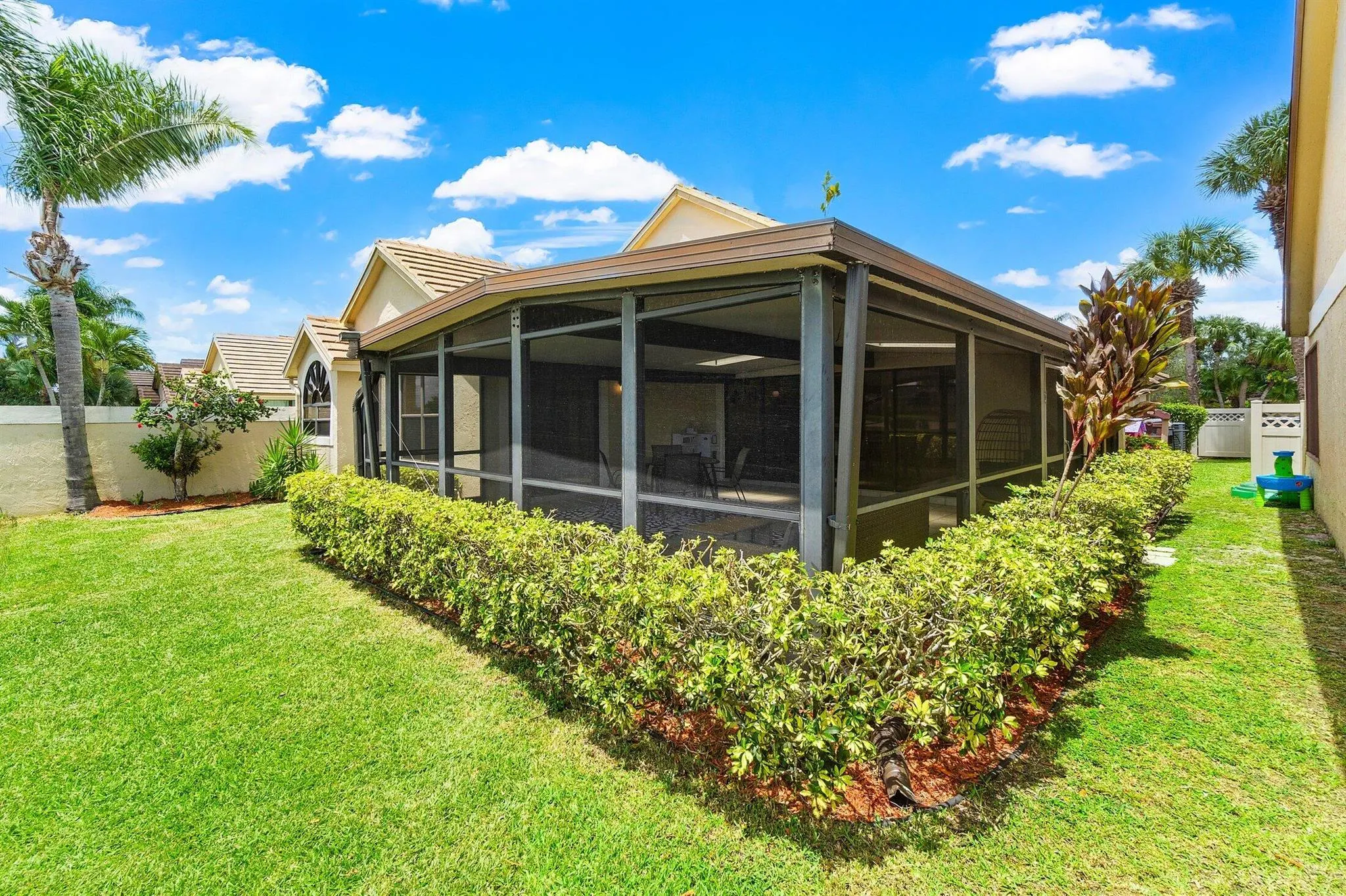 6932 Bitterbush Place