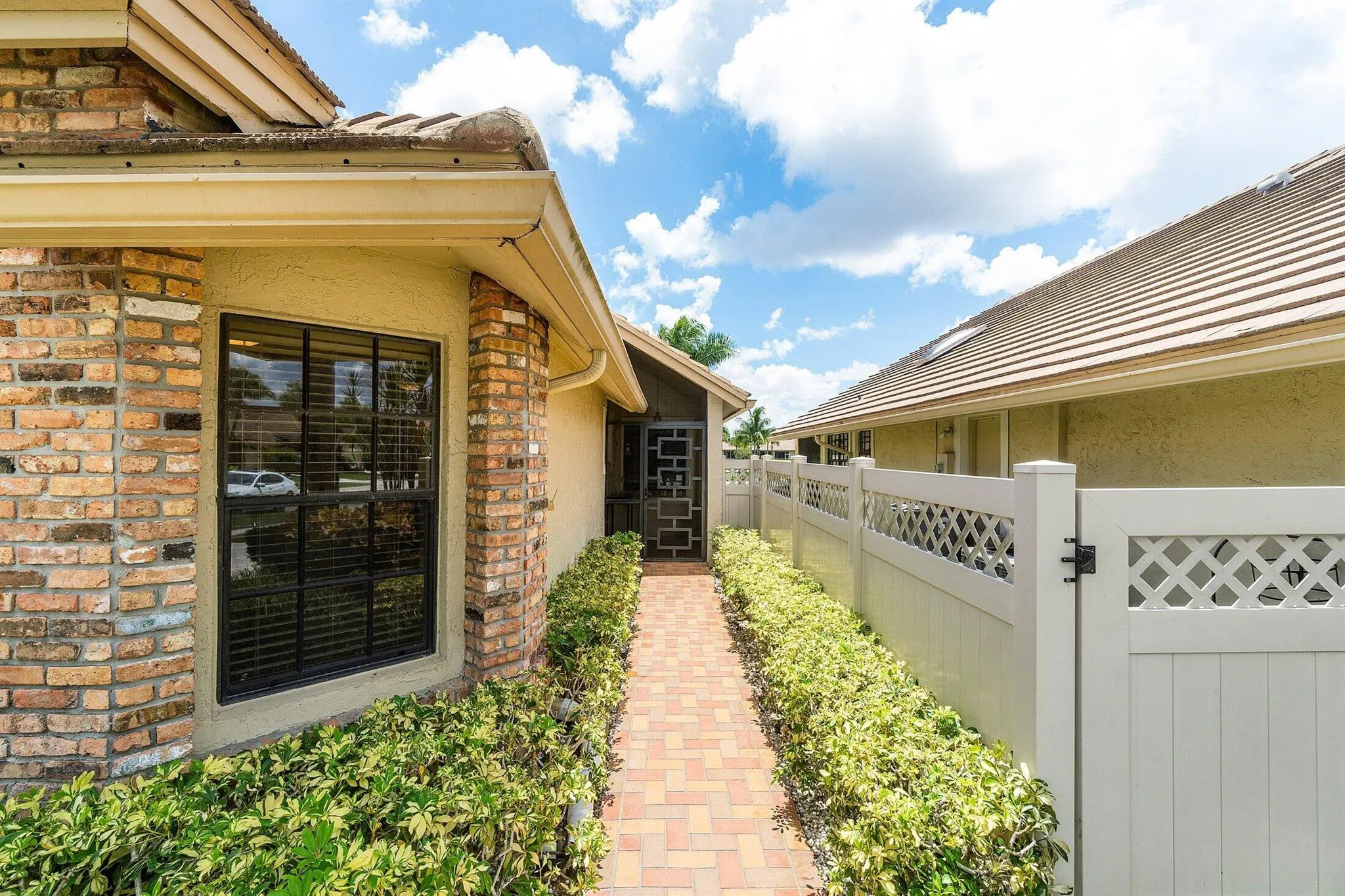 6932 Bitterbush Place