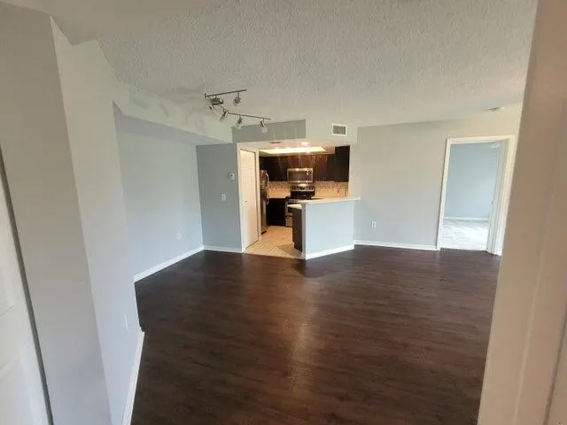 4155 N Haverhill Road, #1407