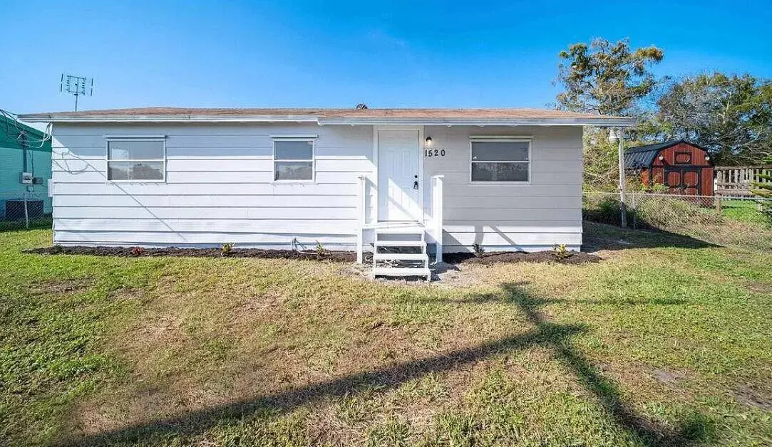 1520 Hunter Road, #A