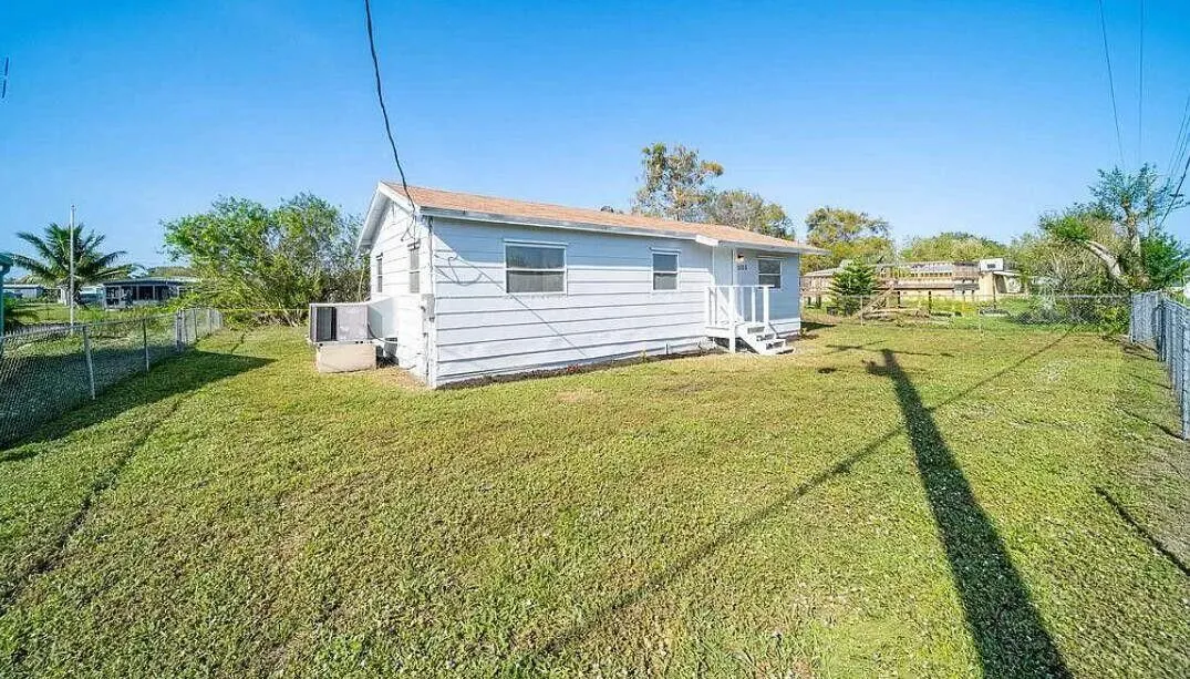 1520 Hunter Road, #A