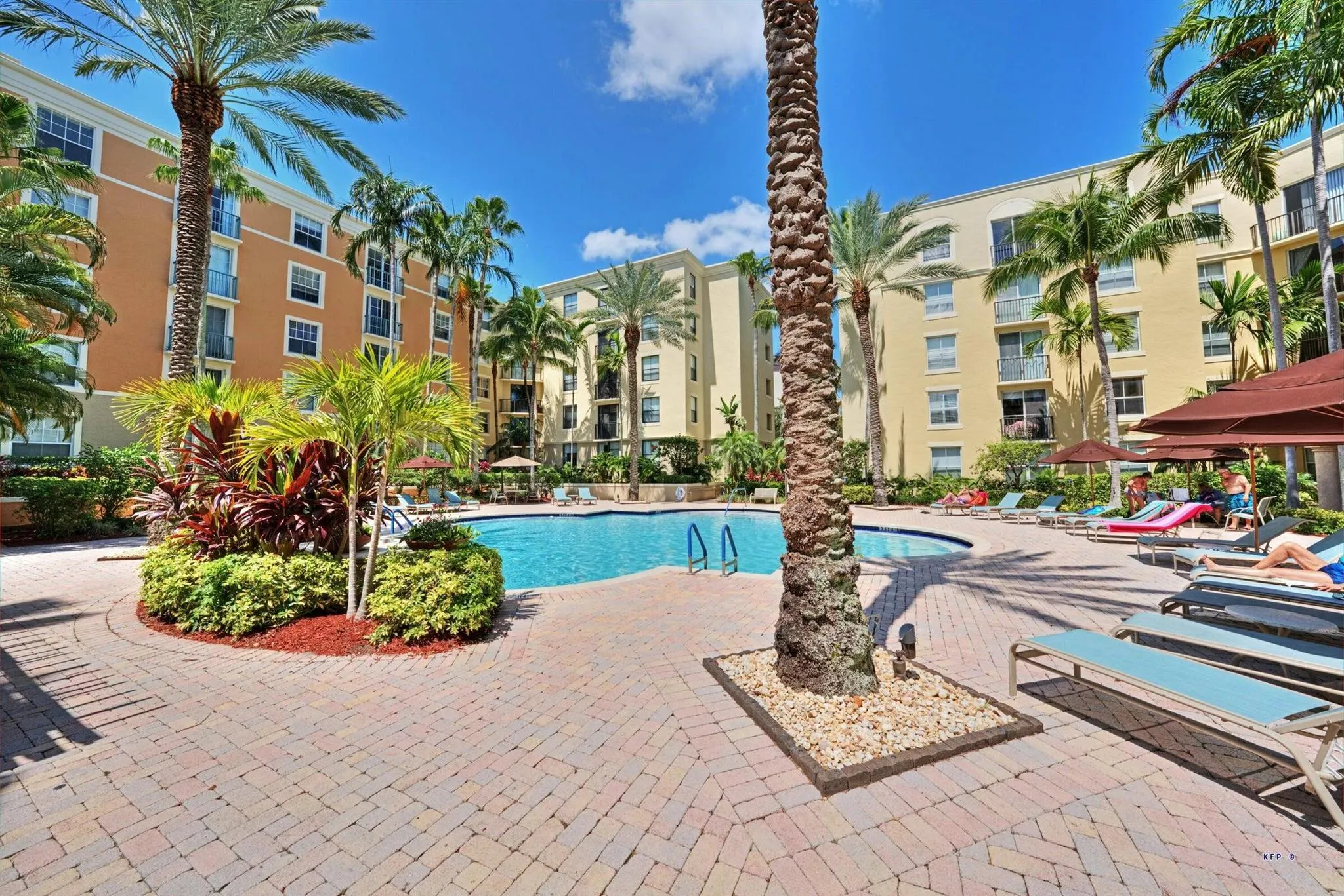 630 S Sapodilla Avenue, #431
