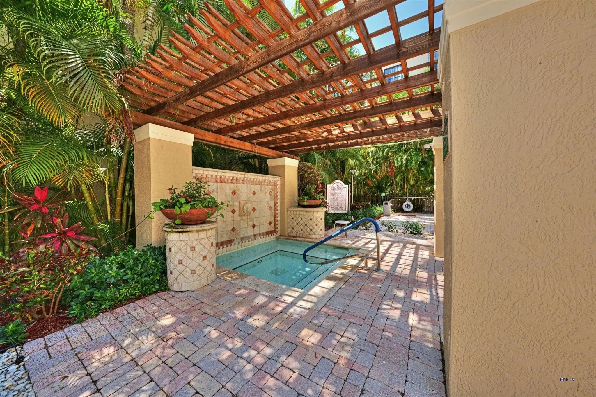 630 S Sapodilla Avenue, #431
