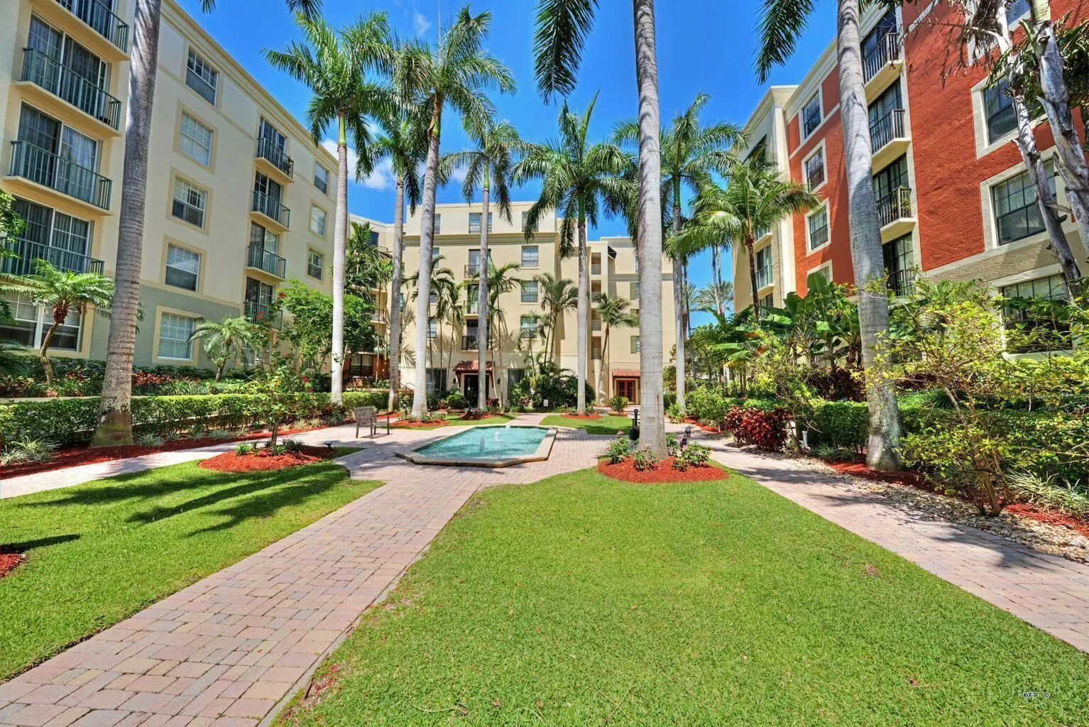 630 S Sapodilla Avenue, #431