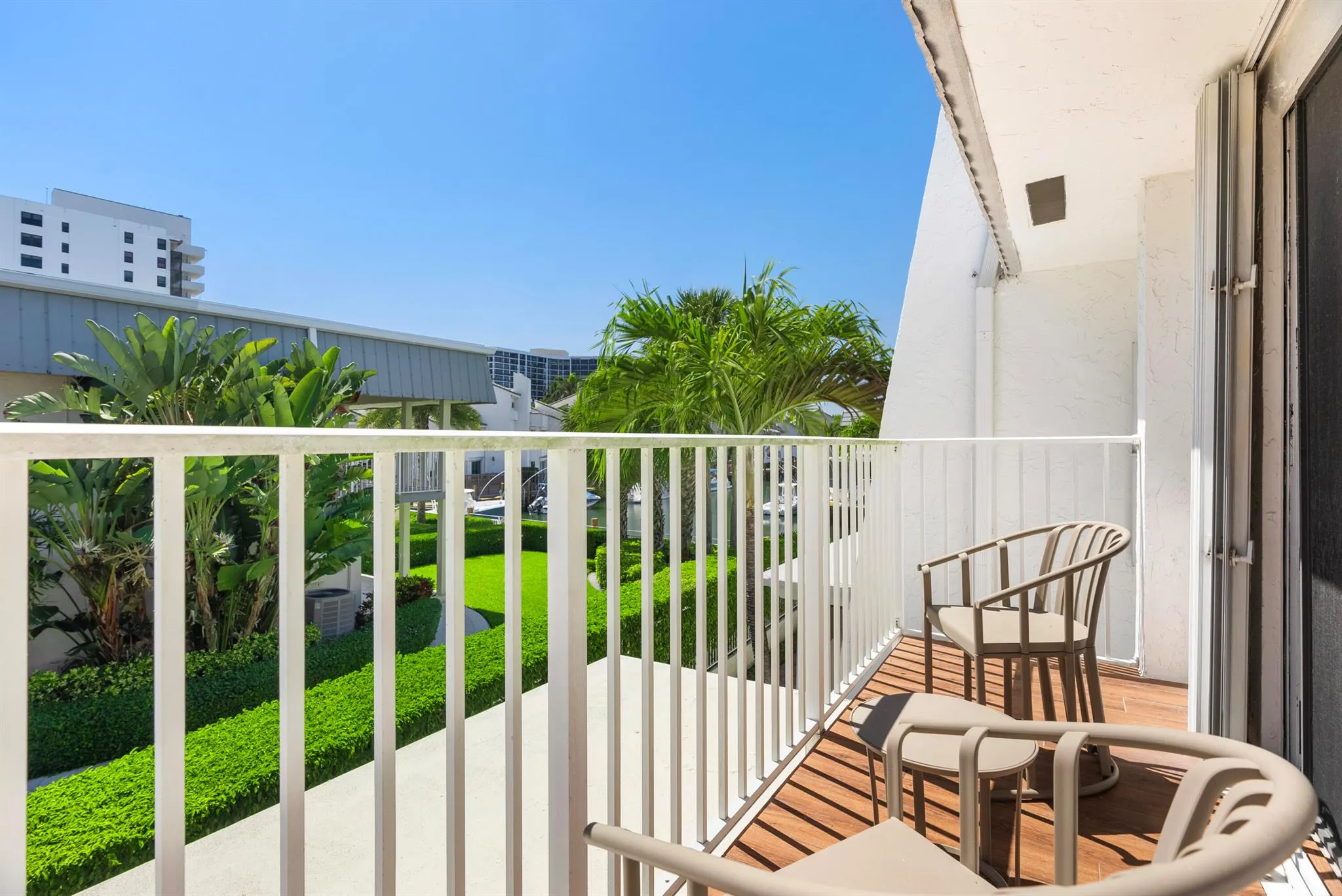 1138 Russell Drive