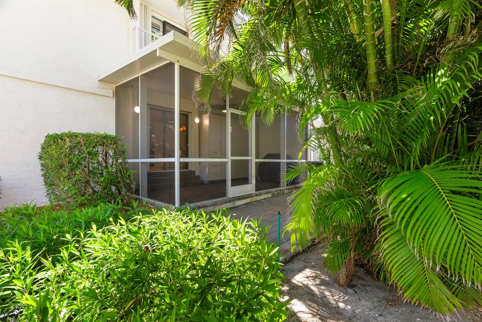 1138 Russell Drive