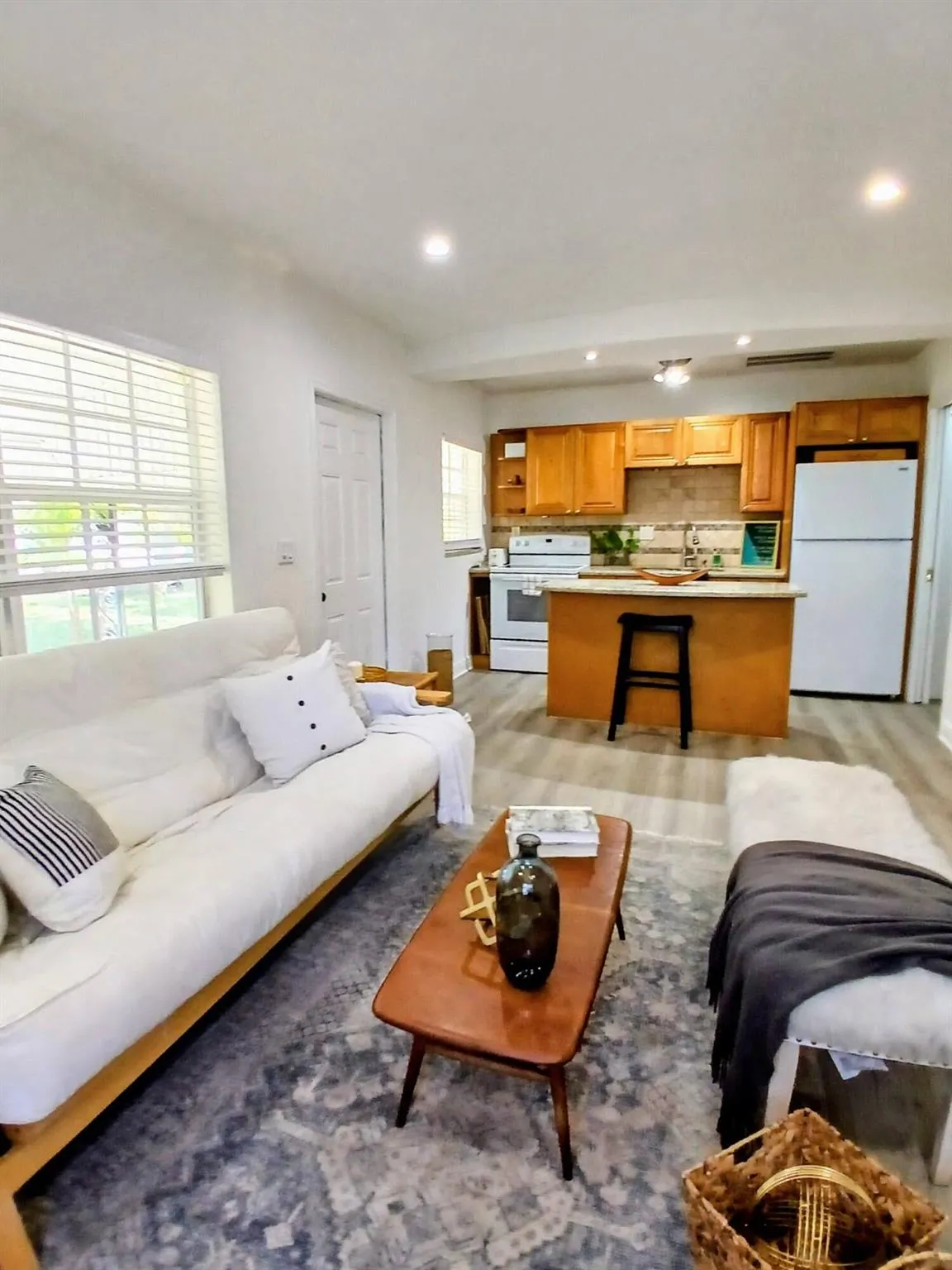 1137 NE 9th Avenue, #1137 S