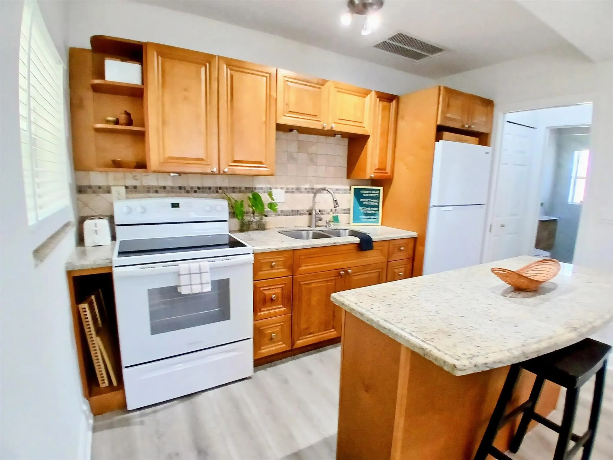 1137 NE 9th Avenue, #1137 S