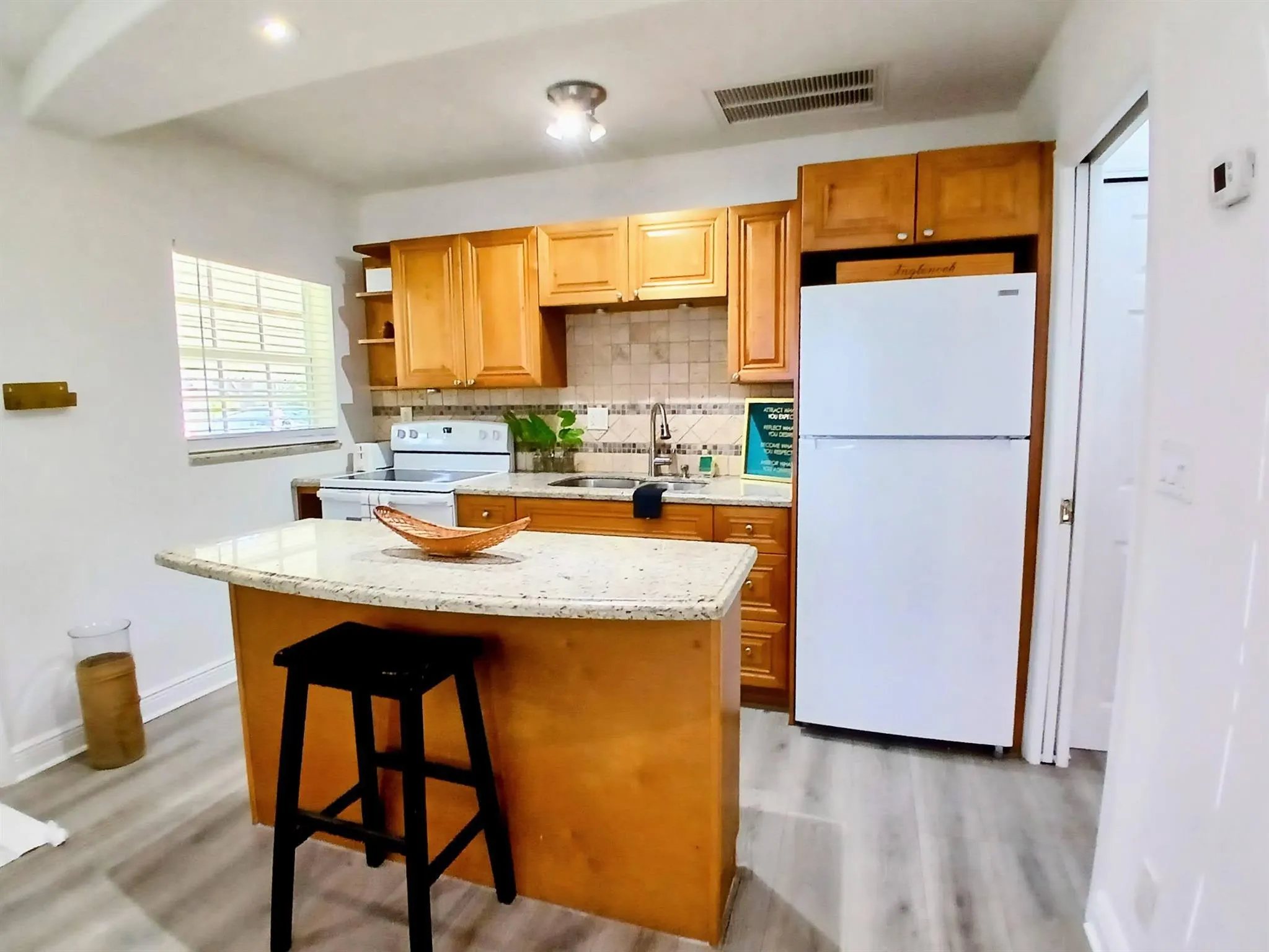 1137 NE 9th Avenue, #1137 S