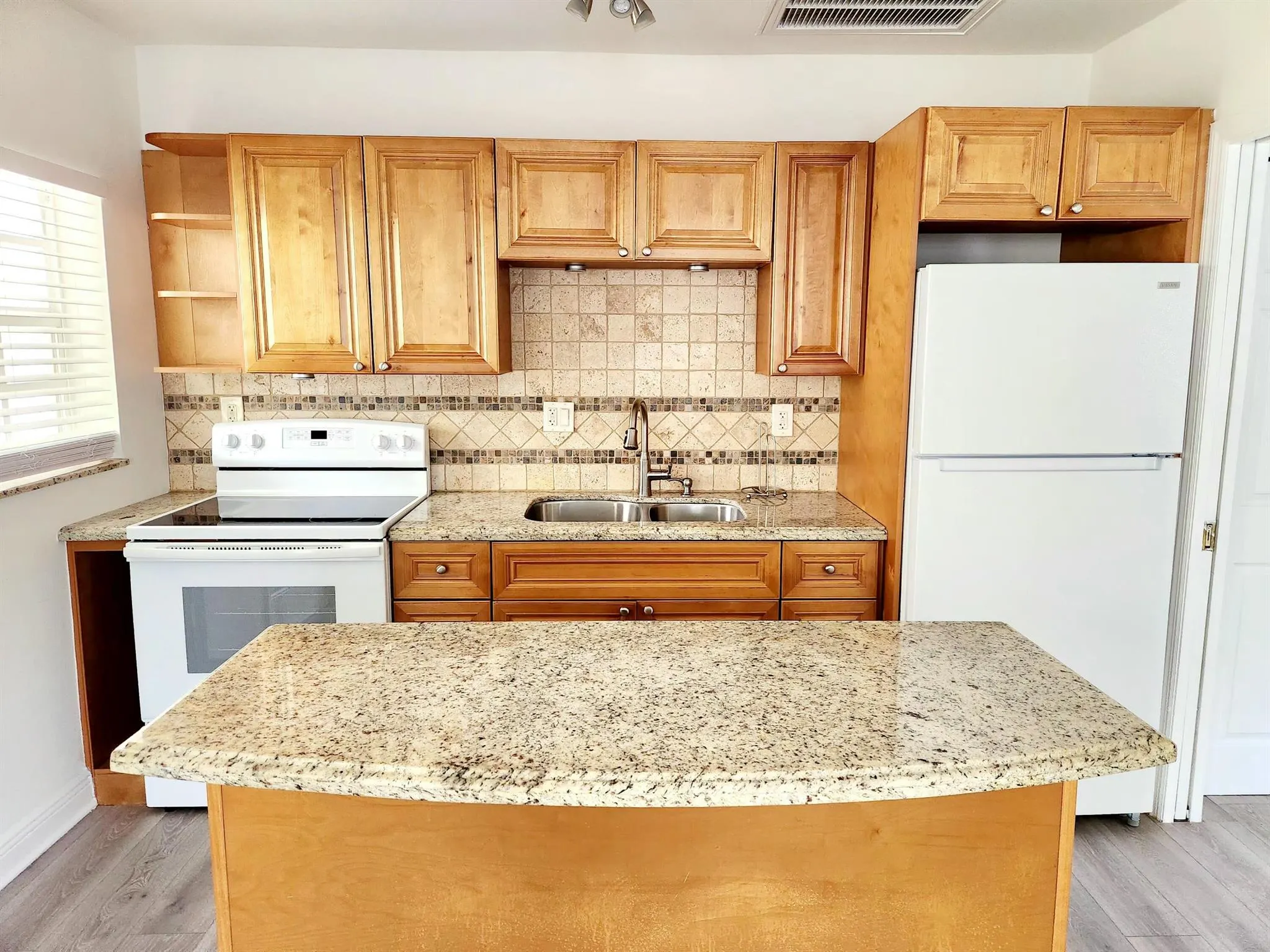 1137 NE 9th Avenue, #1137 S