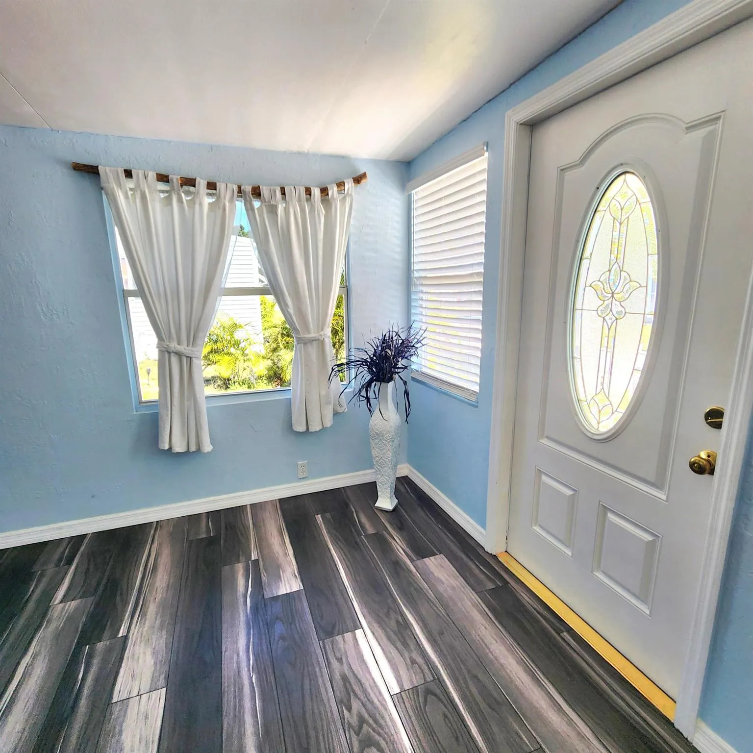162 S Warner Drive