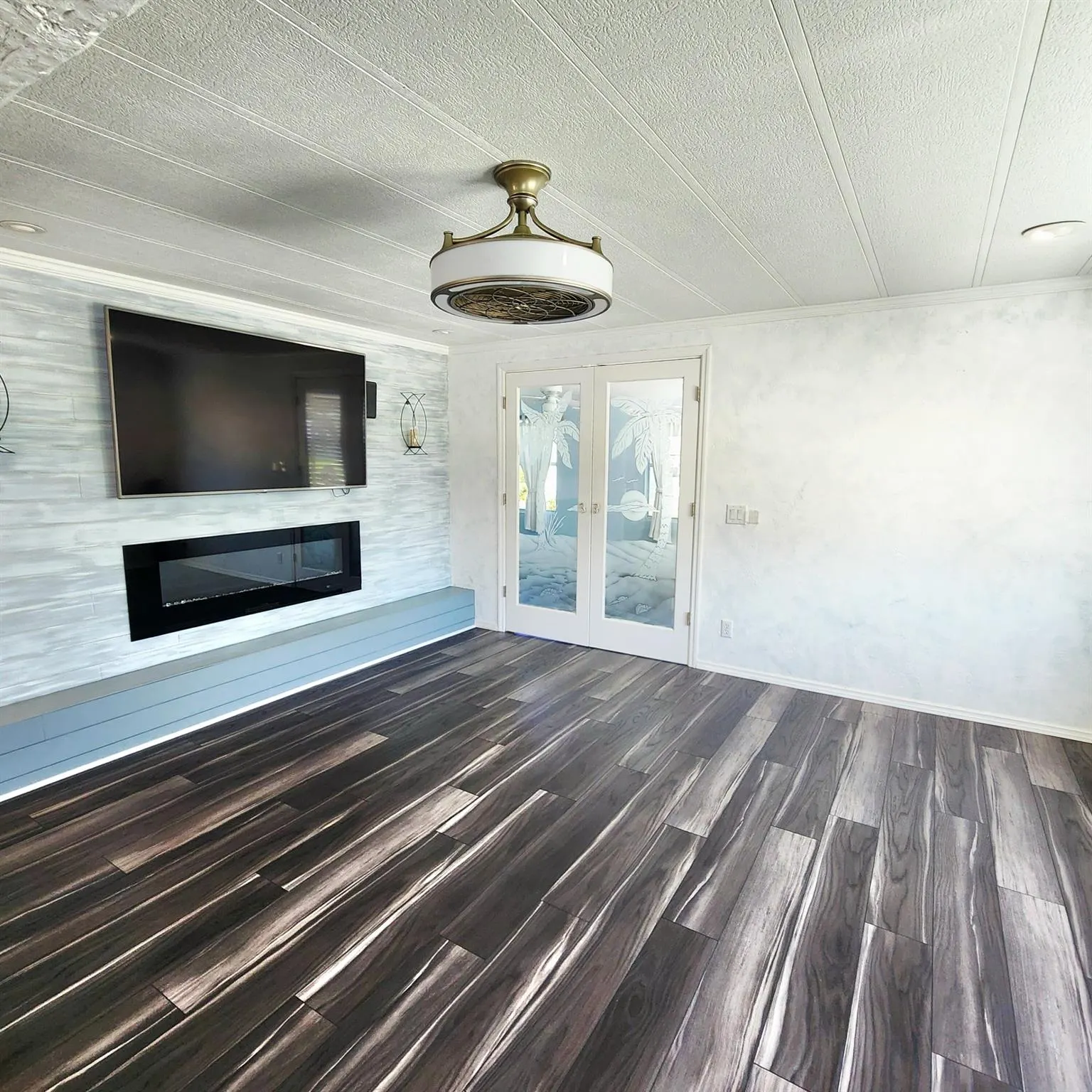 162 S Warner Drive