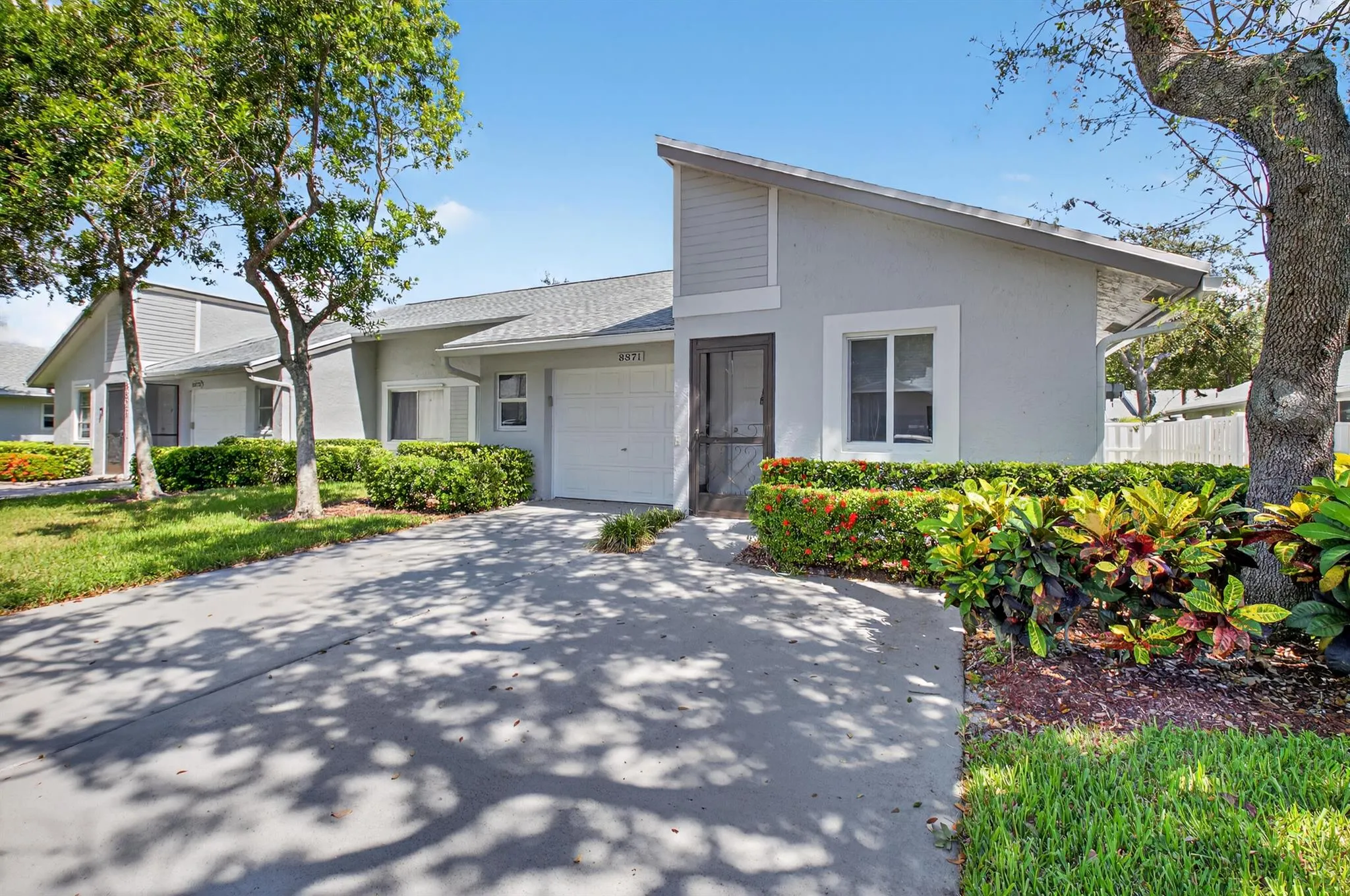 8871 Sunscape Lane