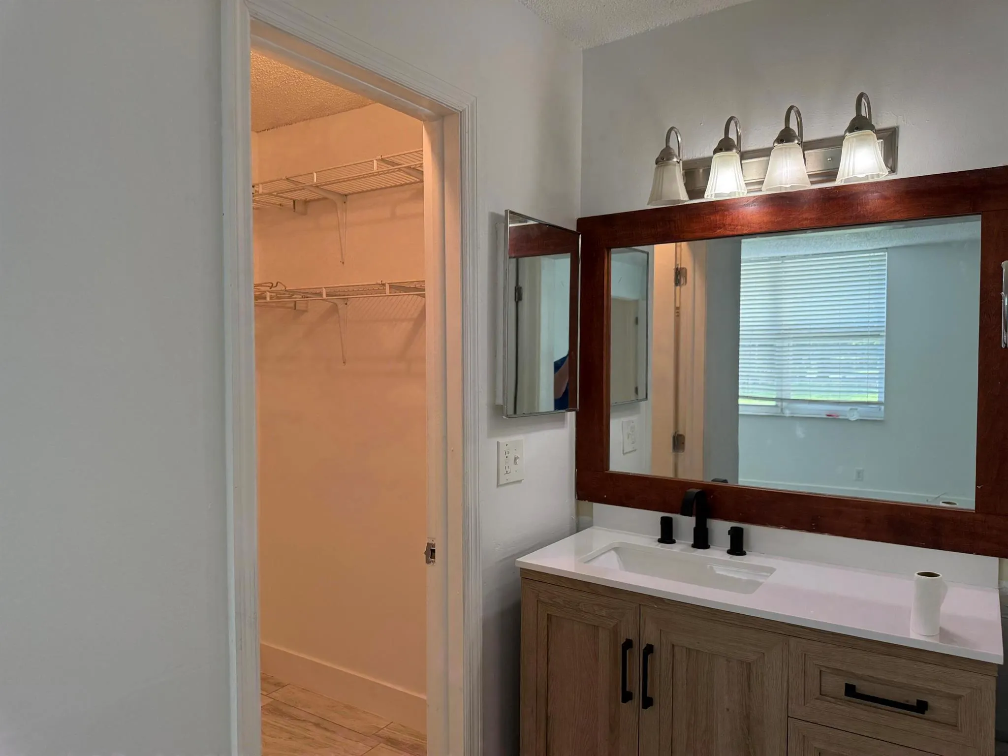 9411 Evergreen Place, #102
