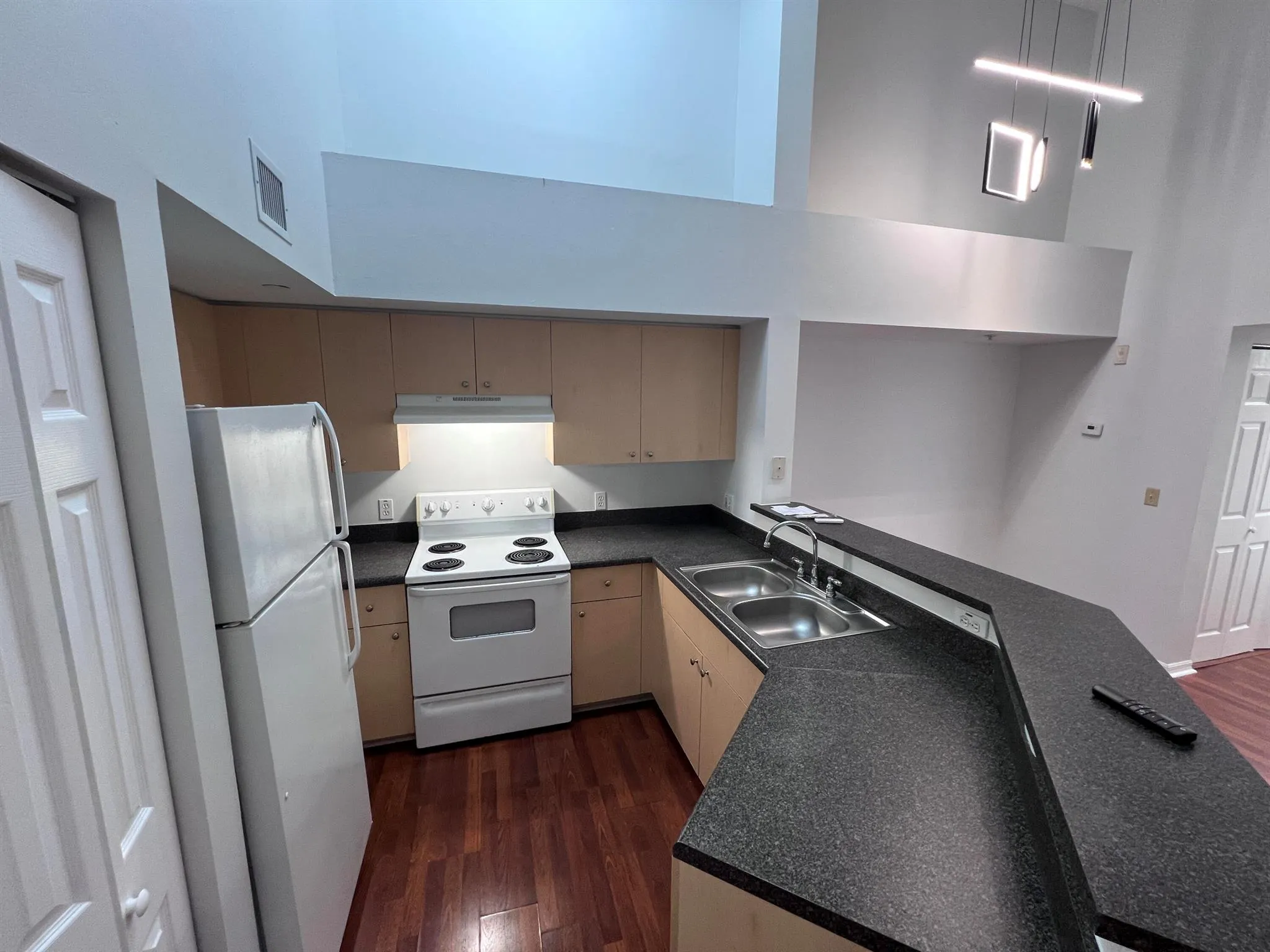 4041 San Marino Boulevard, #305