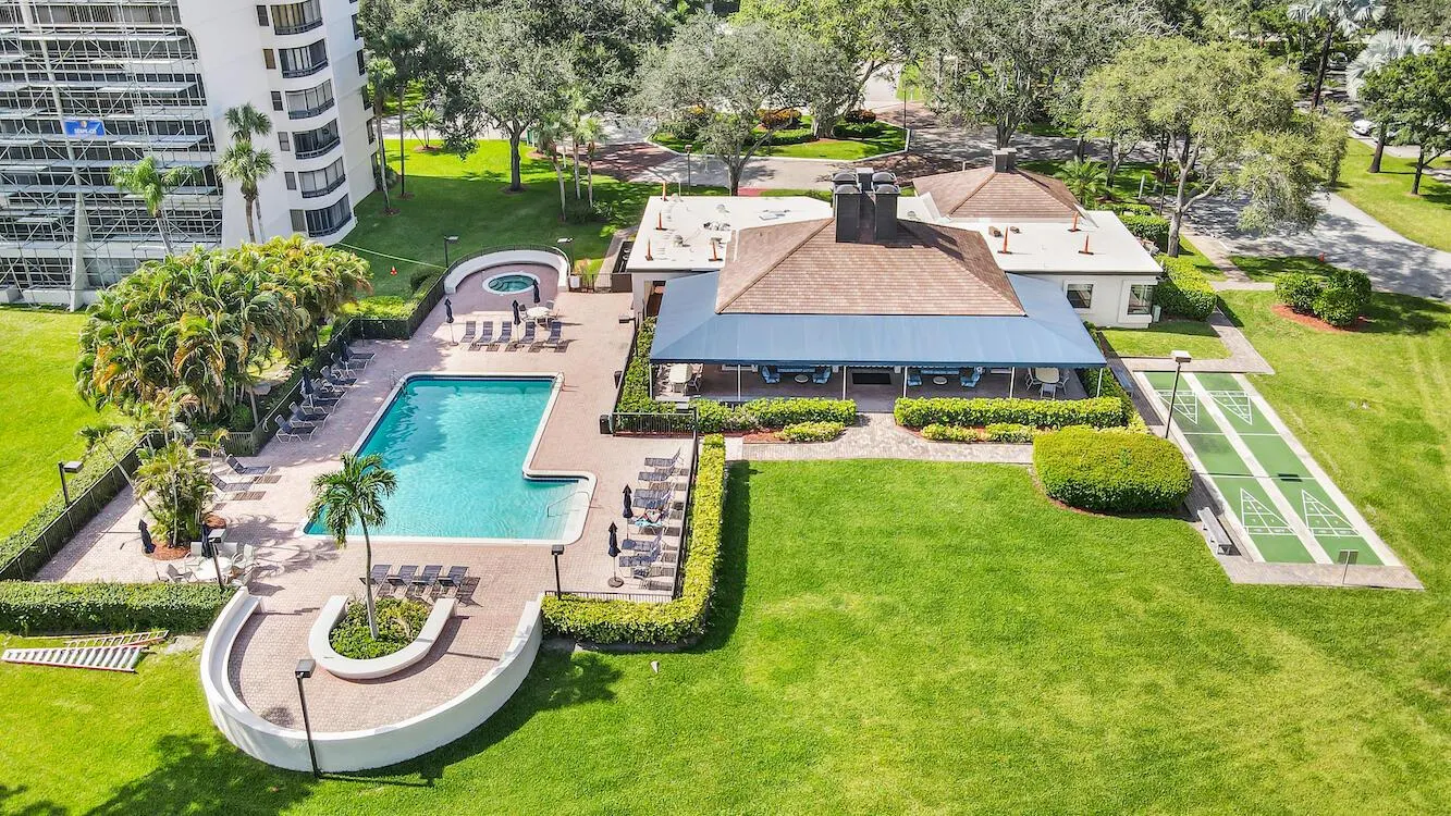 6420 Boca Del Mar Drive, #305