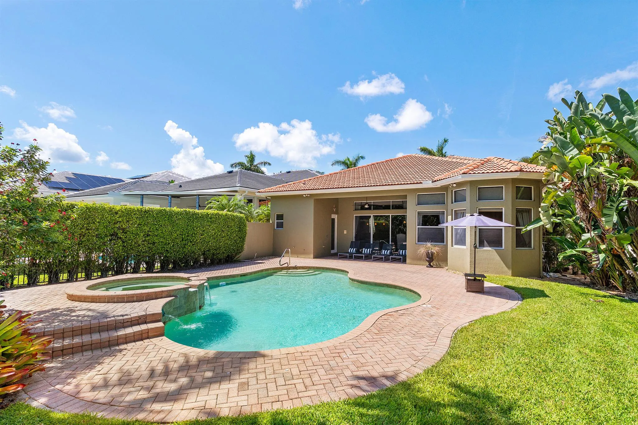 8048 Valhalla Drive