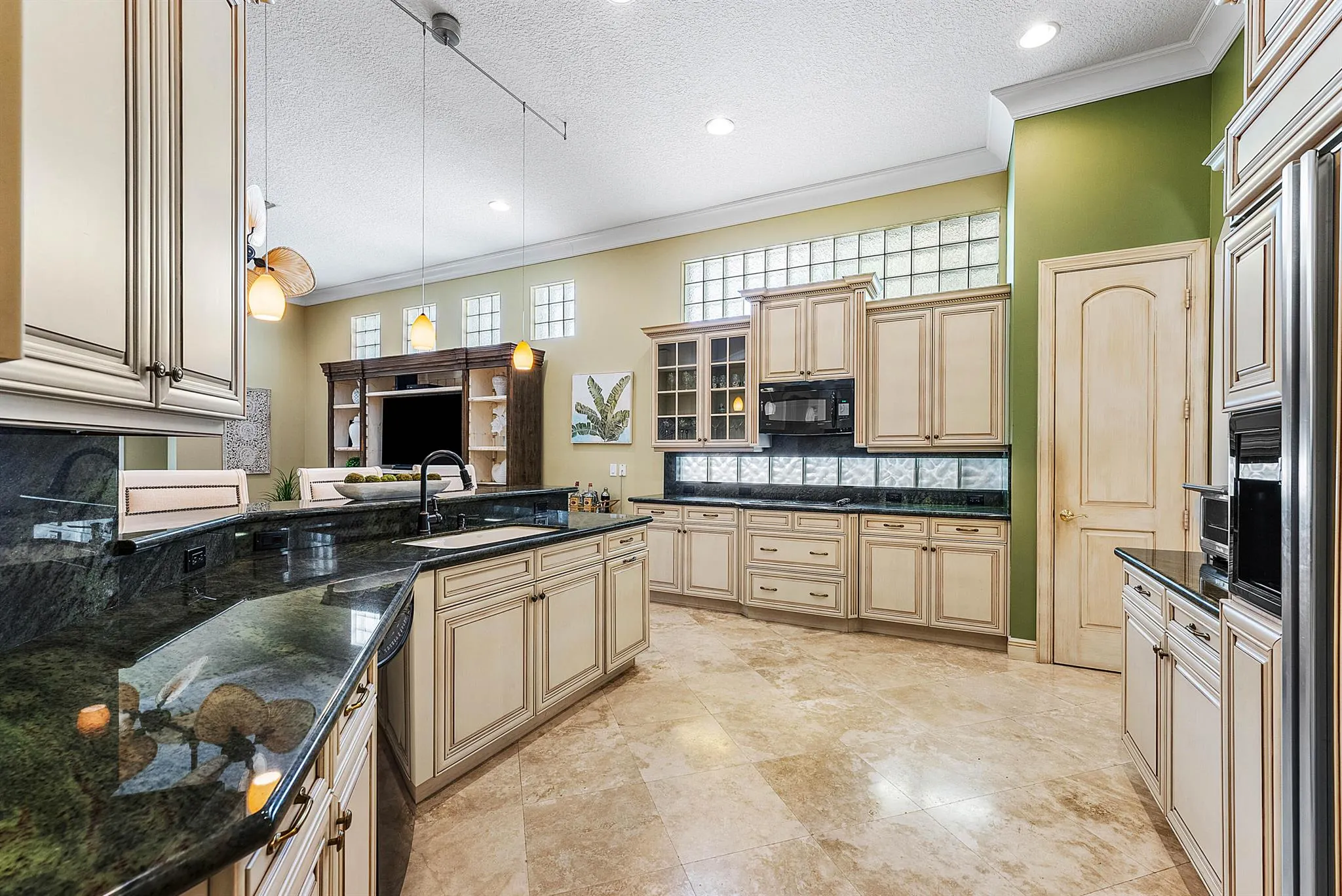 8048 Valhalla Drive