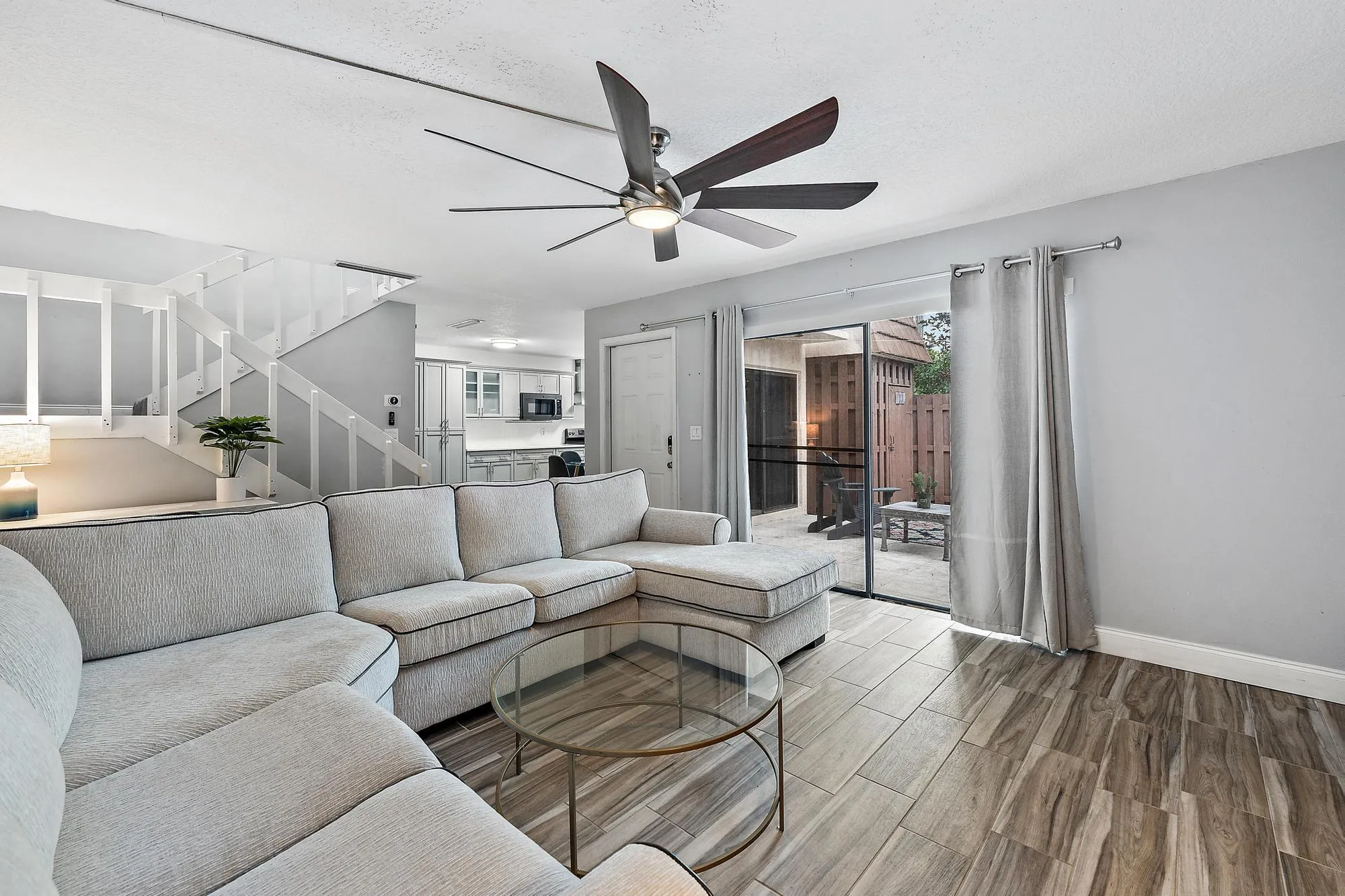 825 Center Street, #1b