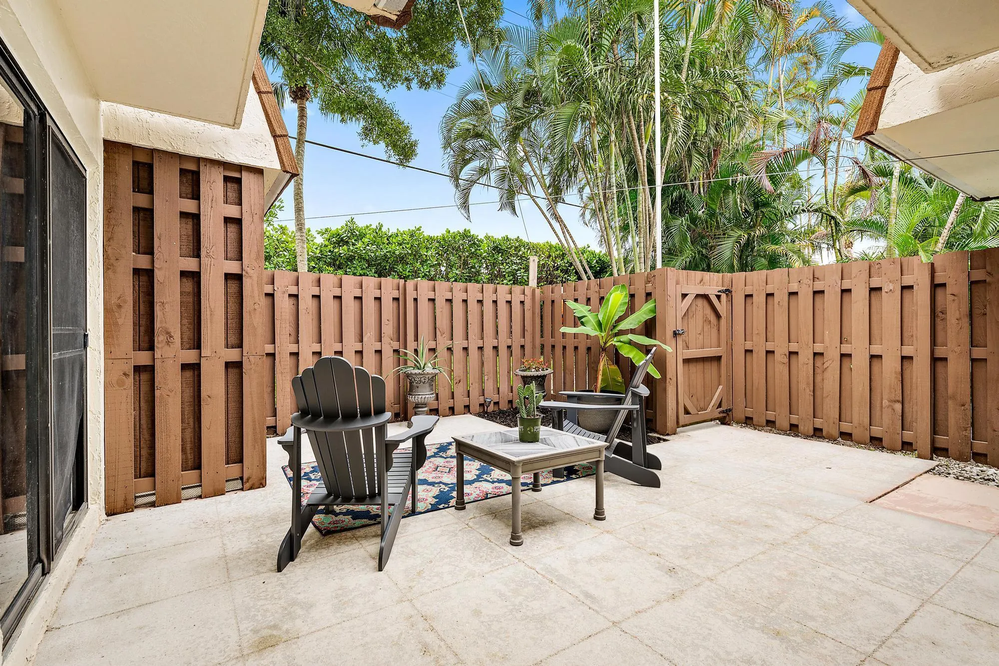 825 Center Street, #1b