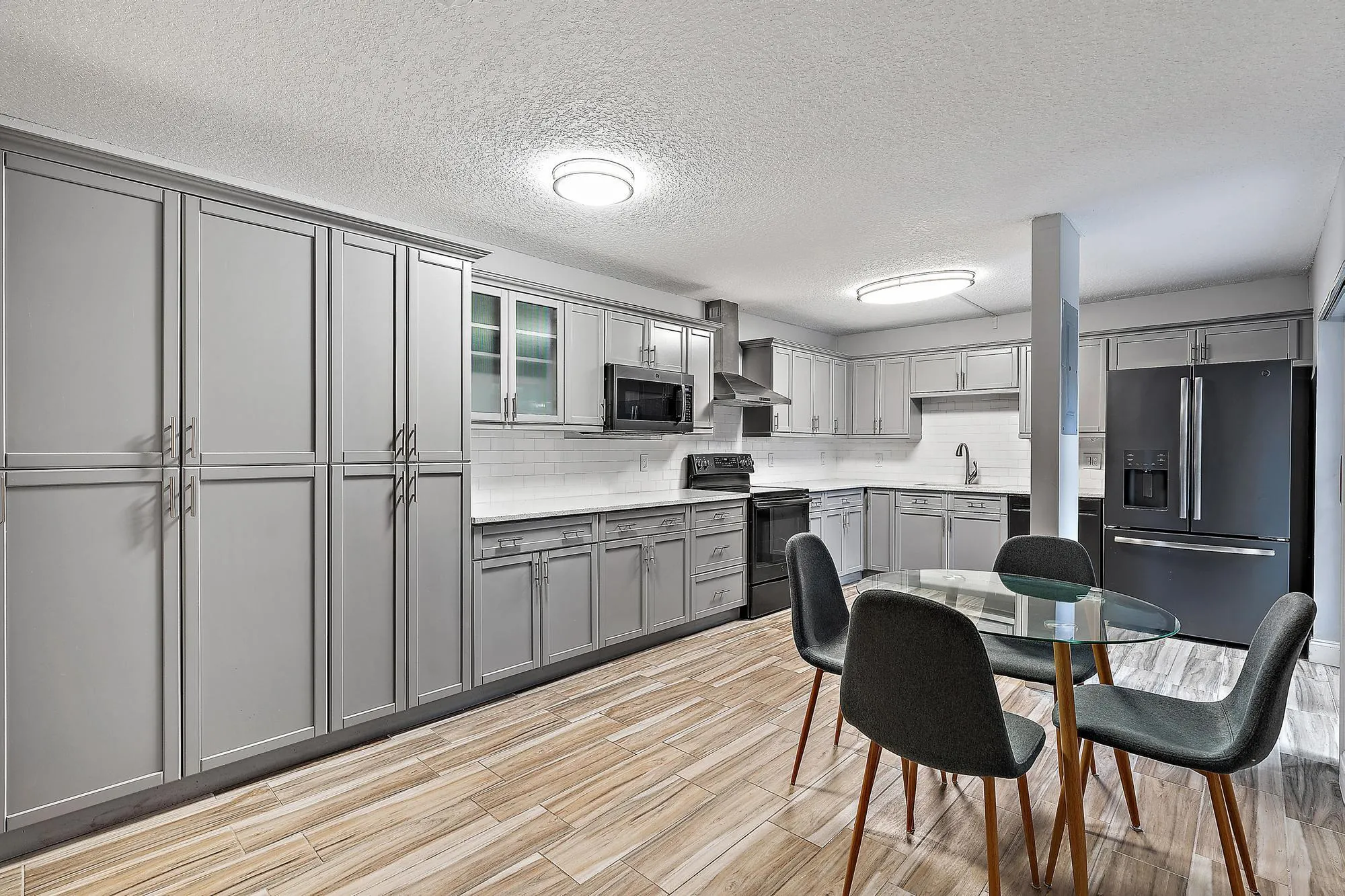 825 Center Street, #1b