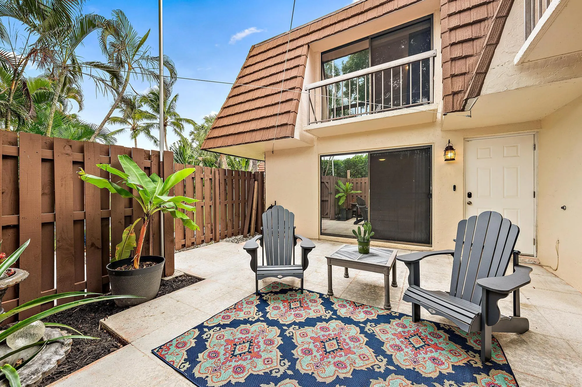825 Center Street, #1b