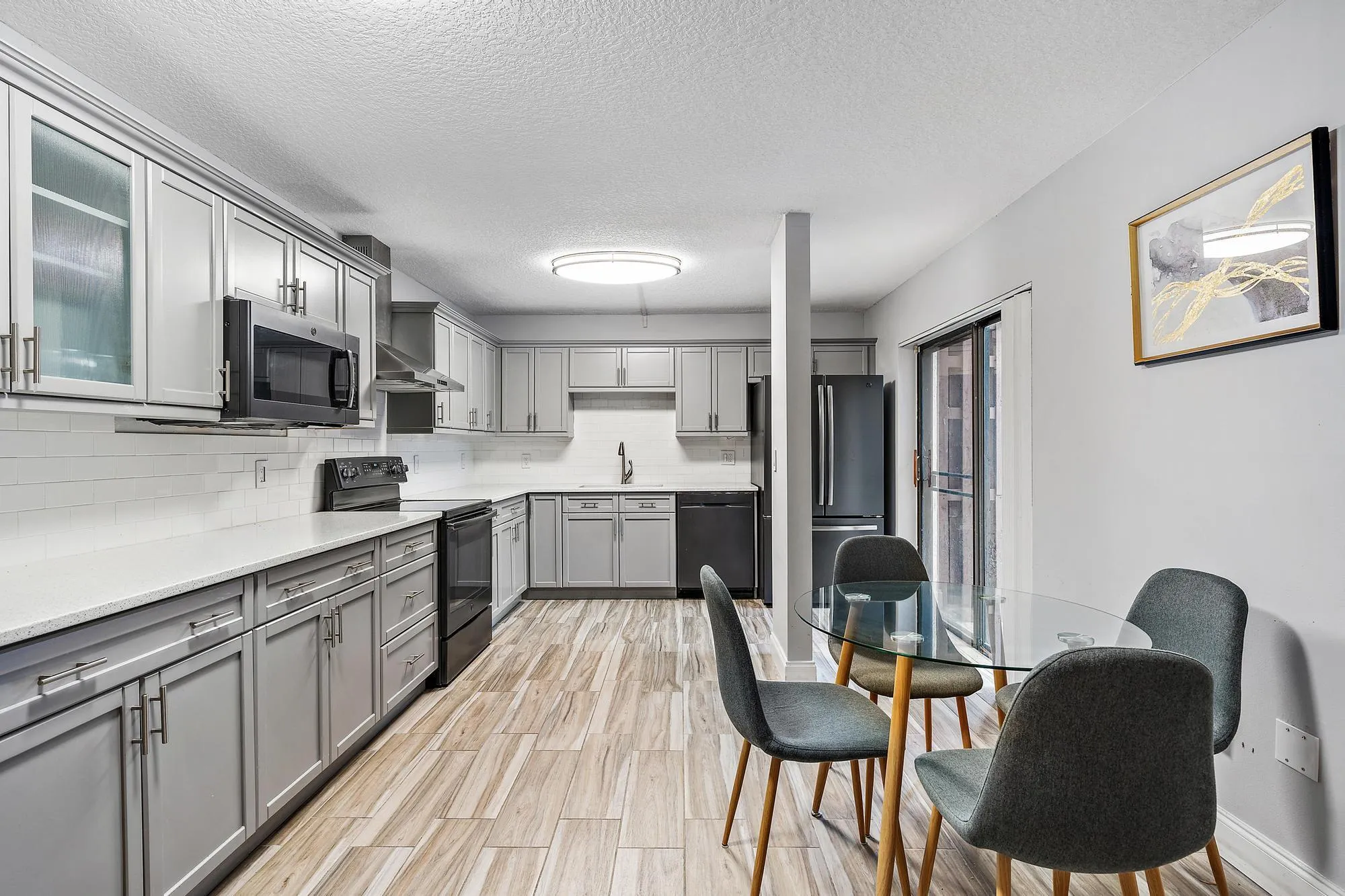 825 Center Street, #1b