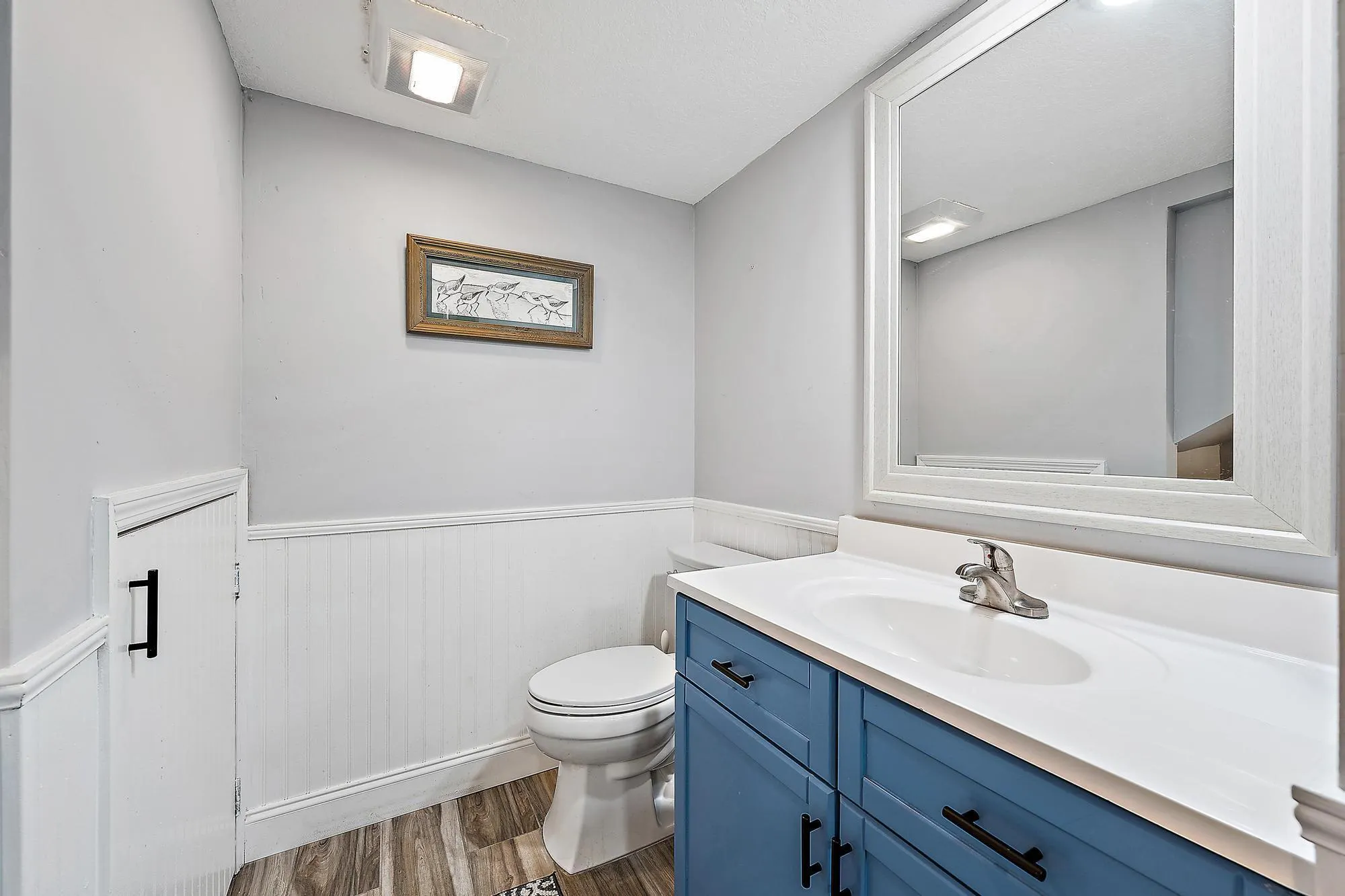 825 Center Street, #1b