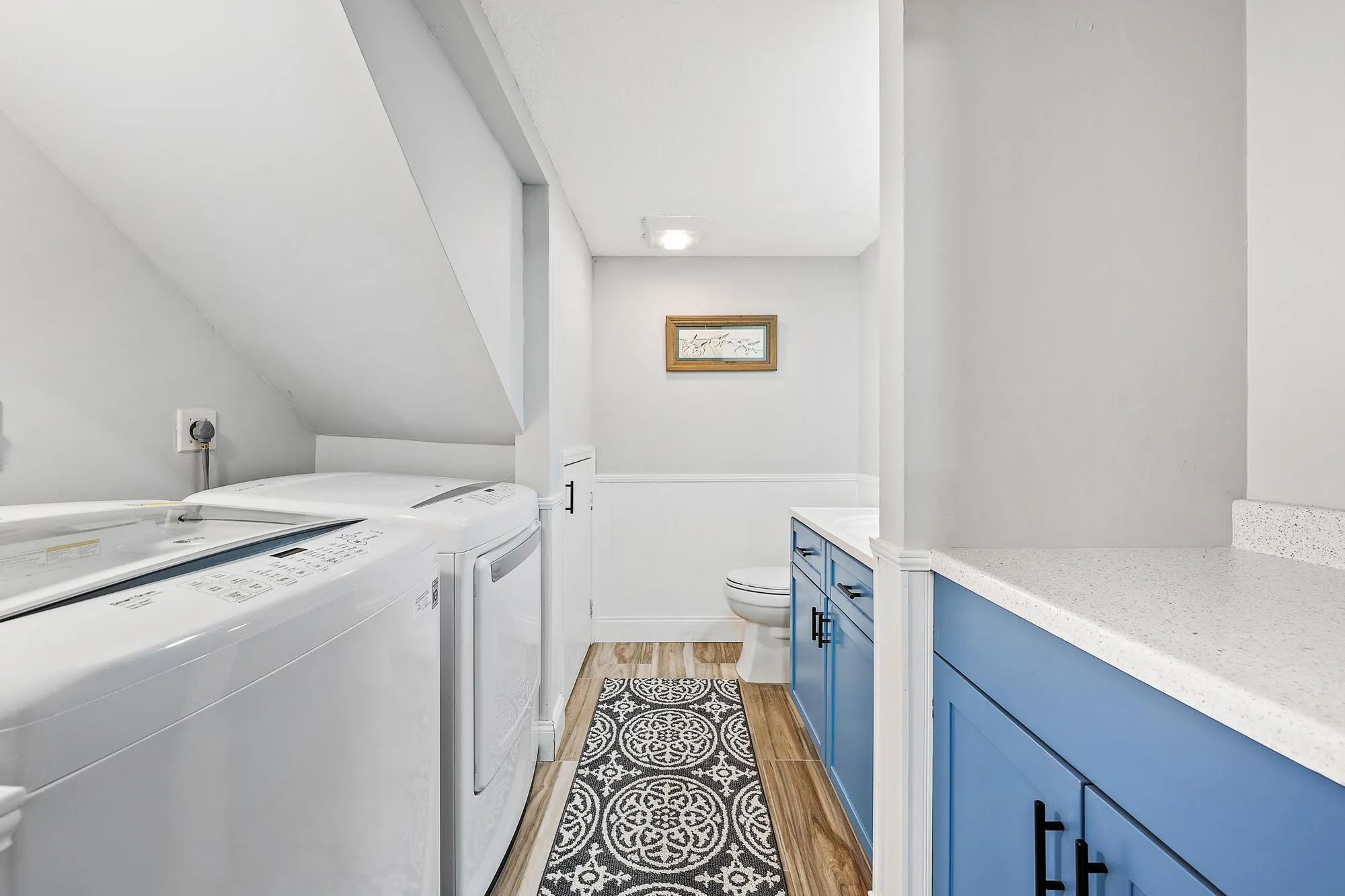 825 Center Street, #1b