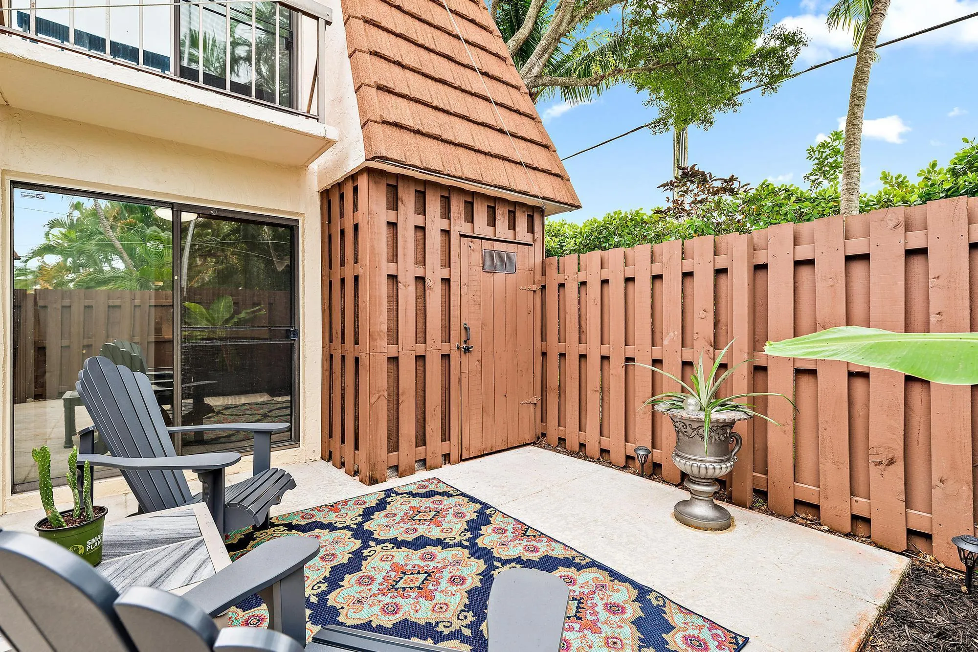 825 Center Street, #1b