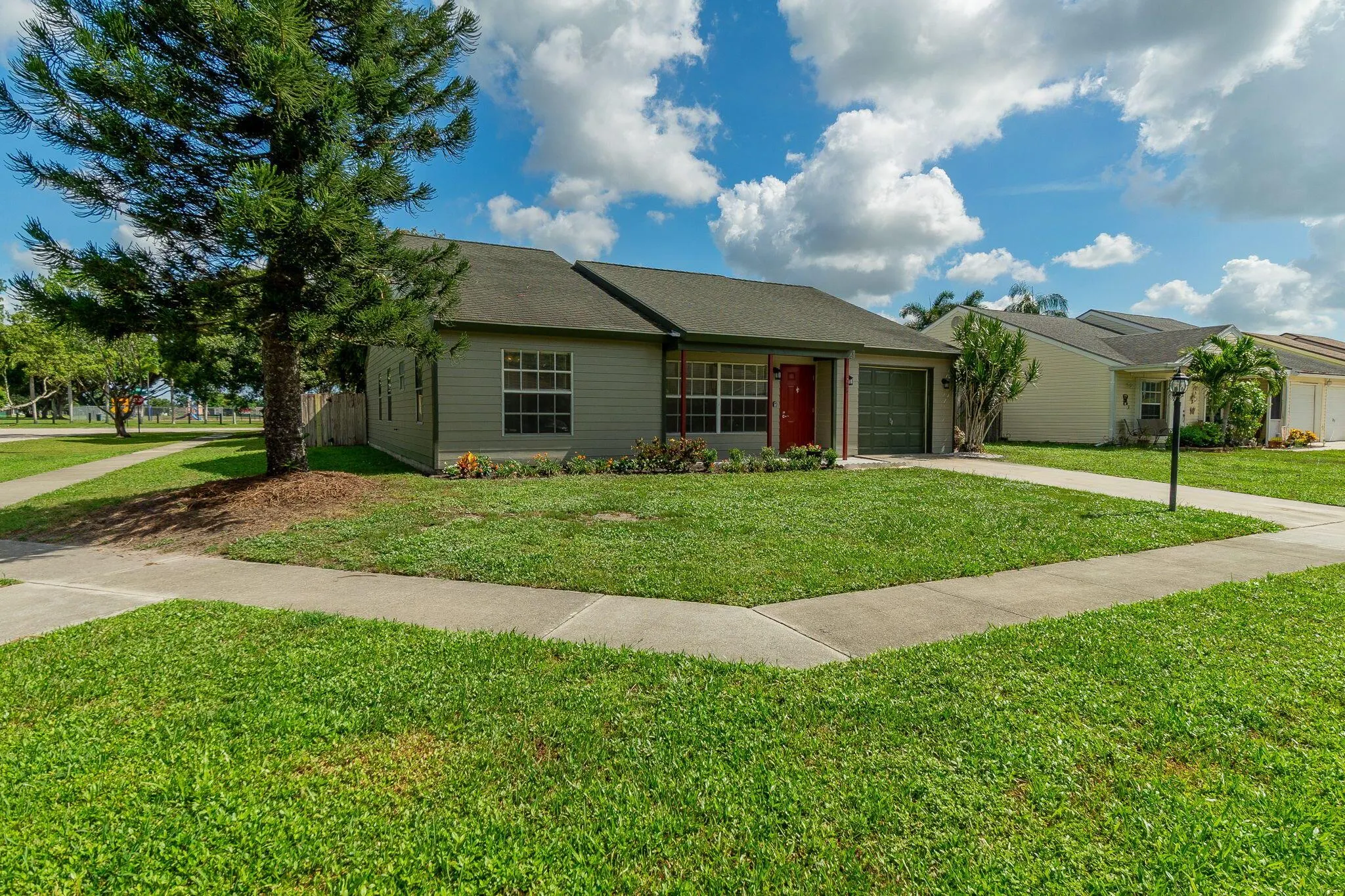 7786 Blairwood Circle N